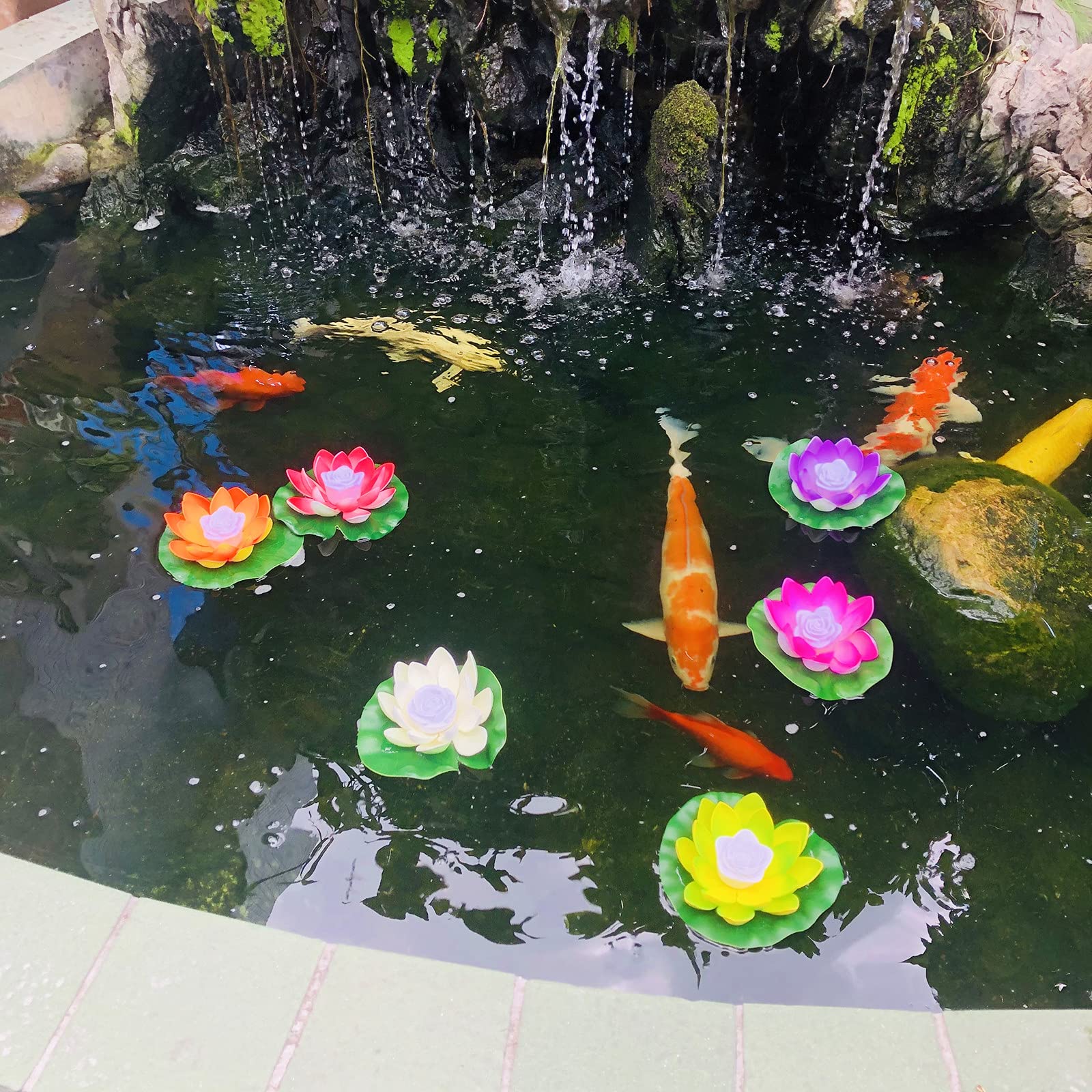 Riaxuebiy Knstlicher Lotus LED-Licht Schwimmende Seerosen Kunstpflanzen  Blumen Lotusbltter Lotusblte Teich Brunnen Garten Pool Fischteich  Aquarium Dekoration (18CM-Lotus Licht 6 Farben) : Amazon.de: Garten
