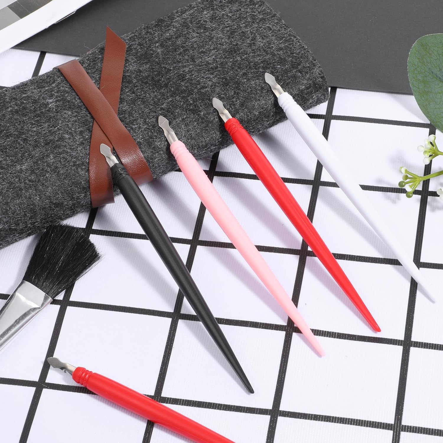 18 Pieces Scratch Painting Art Tool Scratch Art Tools Scratching Drawing Tool Set Scratching Drawing Color Pen Dual Tip/Scratch Paper Stick Stylus Tools Bag for Adults Art Paper Painting Scratchs