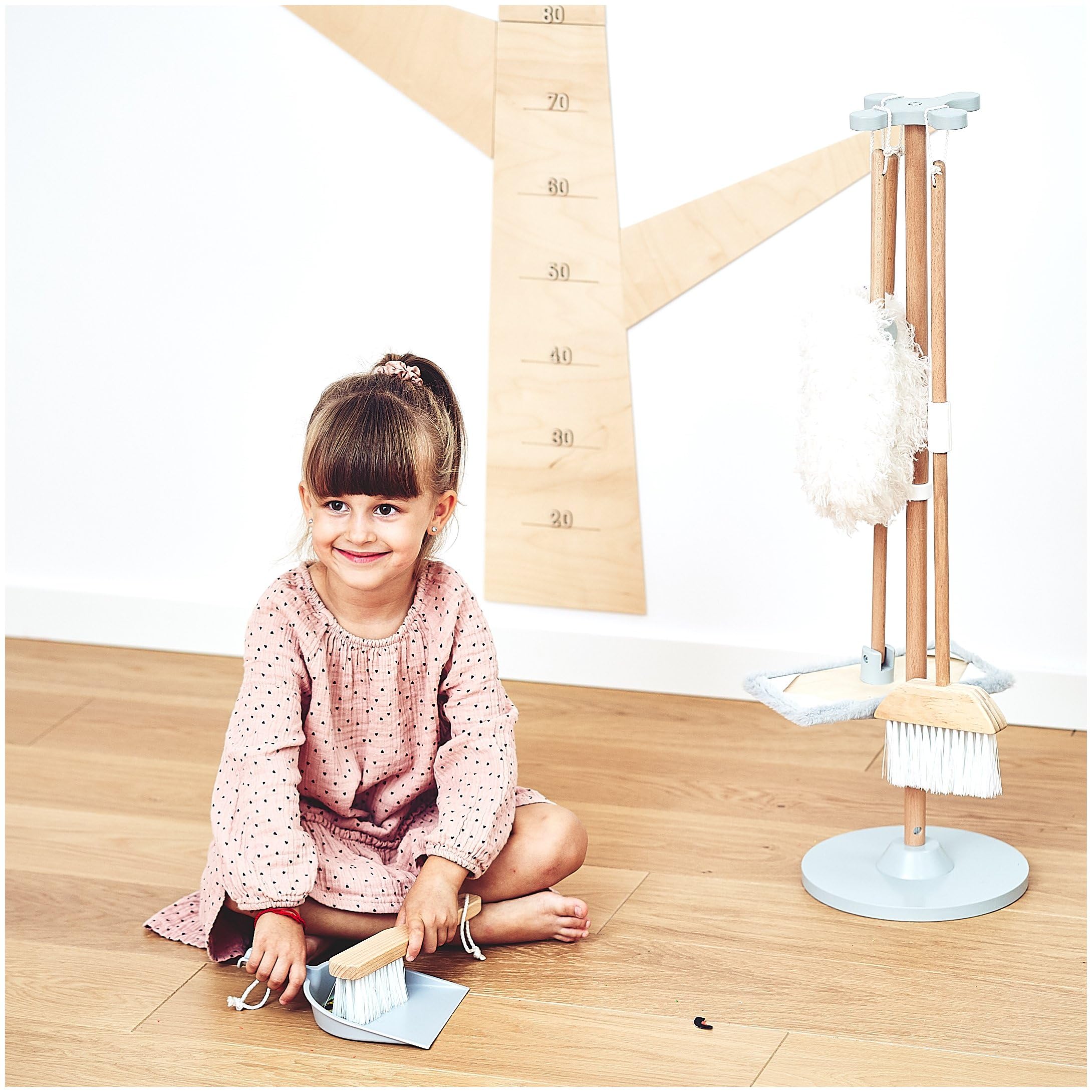 Mamabrum, kit de Nettoyage en Bois, Support de Rangement en Bois, Pelle, Balai, vadrouille avec Tampon Doux, plumeau, kit de Nettoyage pour Enfants, Balai pour Enfants