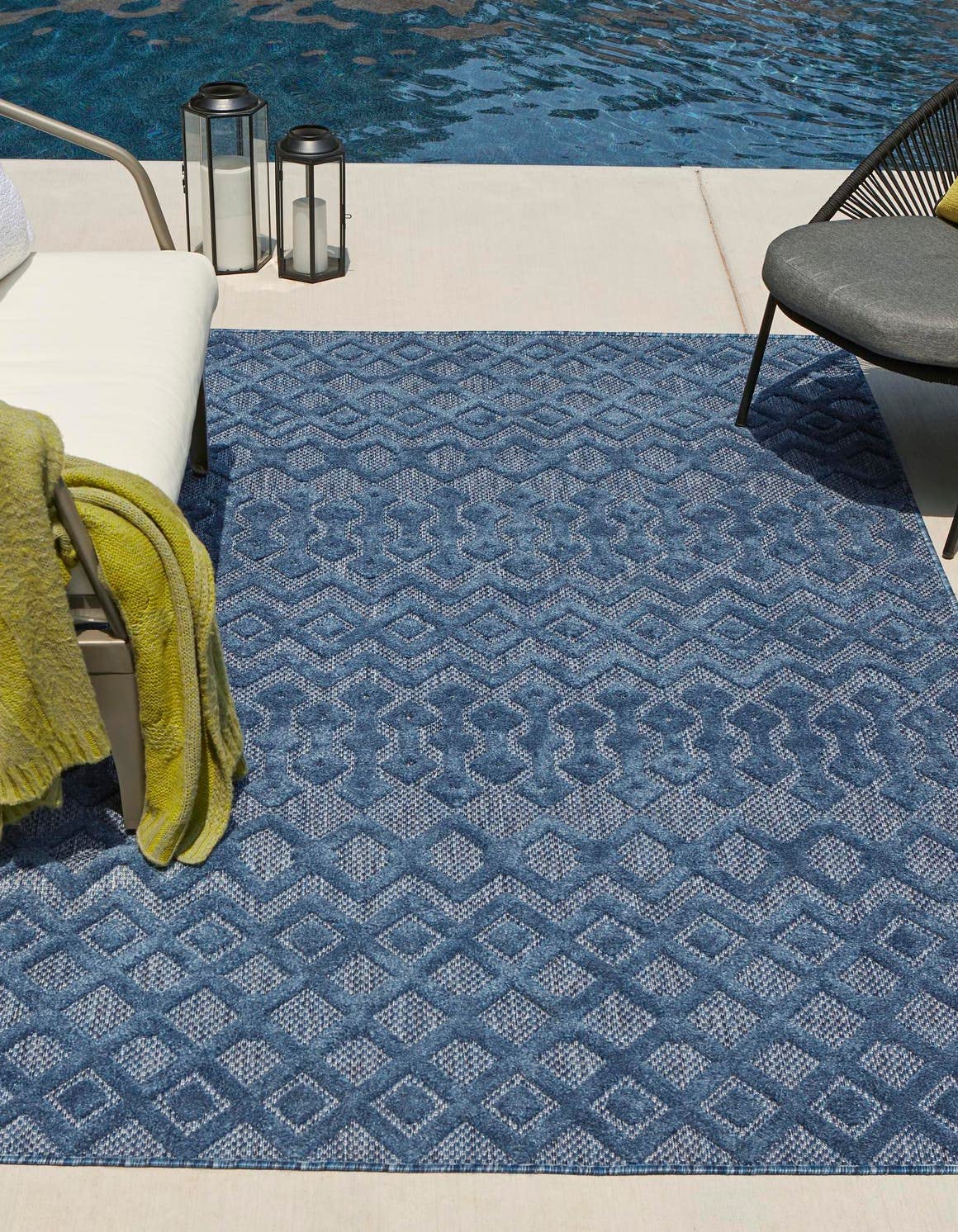 Unique Loom Outdoor Trellis Textured Collection Area Rug - Osage (4' 1" x 6' 1" Rectangle, Navy Blue/ Blue)