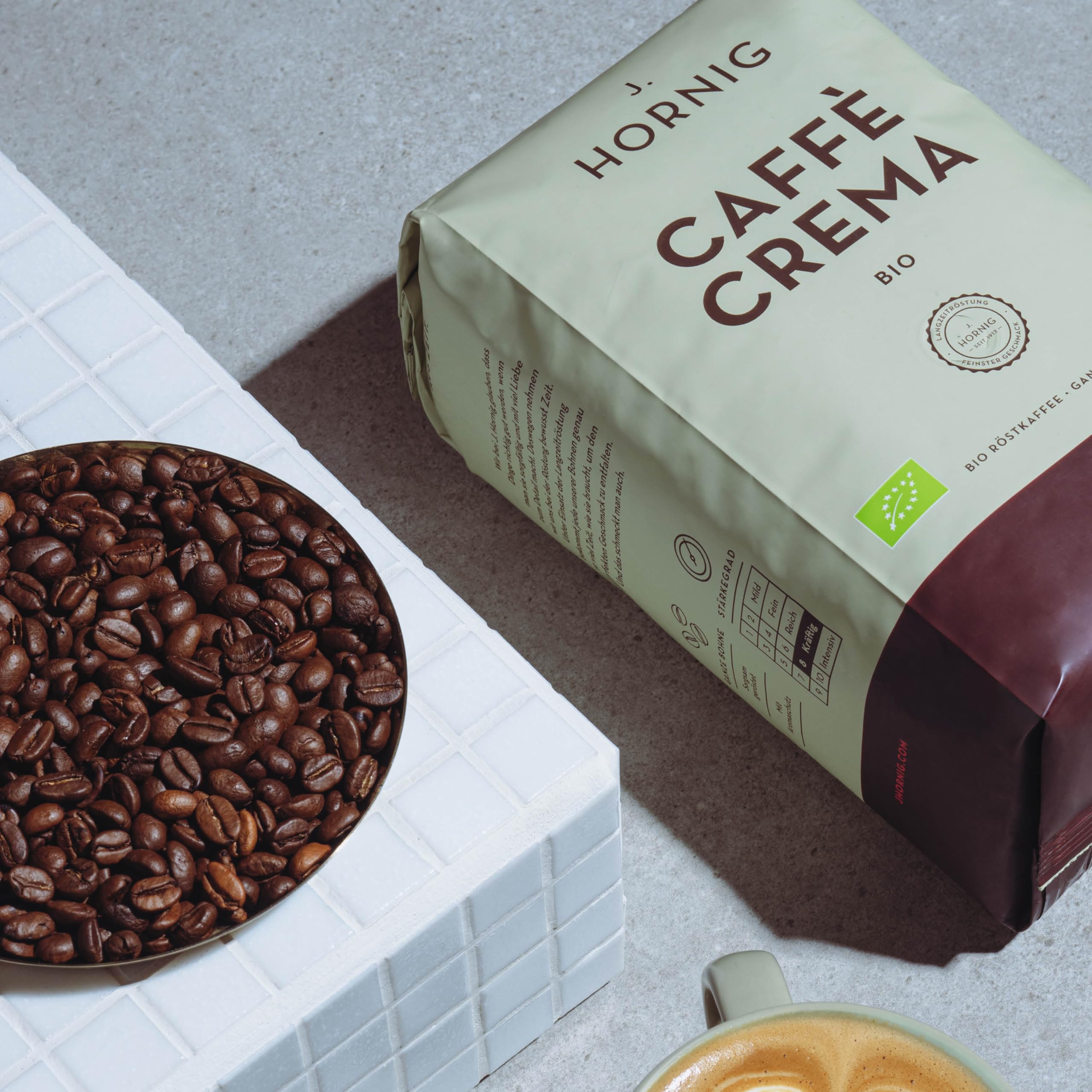 J. Hornig Café en grains Espresso Bio & Équitable, Caffè Crema Bio, 1kg de grains entiers, goût chocolaté, pour machines à café automatiques, machines à expresso et cafetières à piston