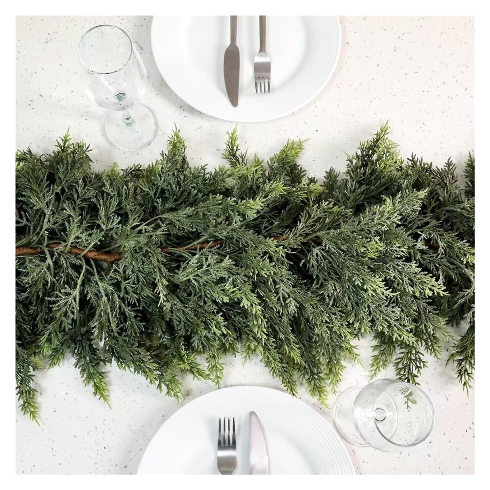 Guirnalda navideña Artificial de 1,8 m con densas Ramas de Cedro, Pino y ciprés, entrelazadas con ratán, Ideal for Decorar la repisa de la Chimenea y la Puerta.(270cm)