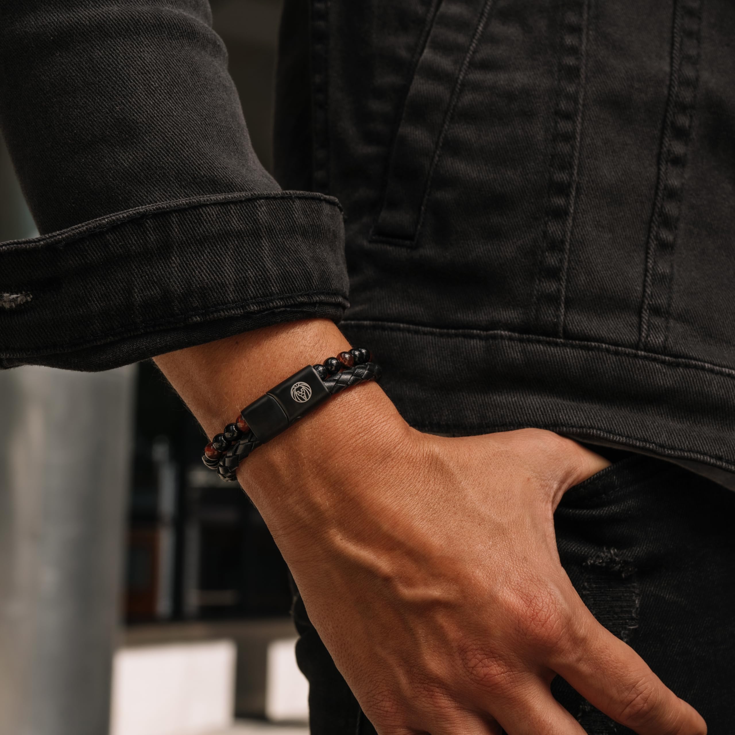 Lucleon by Trendhim Perlenarmband Herren | Roter Tigerauge Schwarzer Onyx und Leder | 316L Edelstahl & Natursteine | Dänisches Design | Magnetverschluss | Schwarz