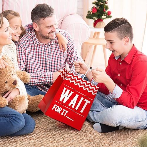 Miniatura 4 de Zonon 16 bolsas divertidas de Navidad, copos de nieve verdes y rojos, renos, bolsas de papel reutilizables, bolsas de regalo medianas y grandes para