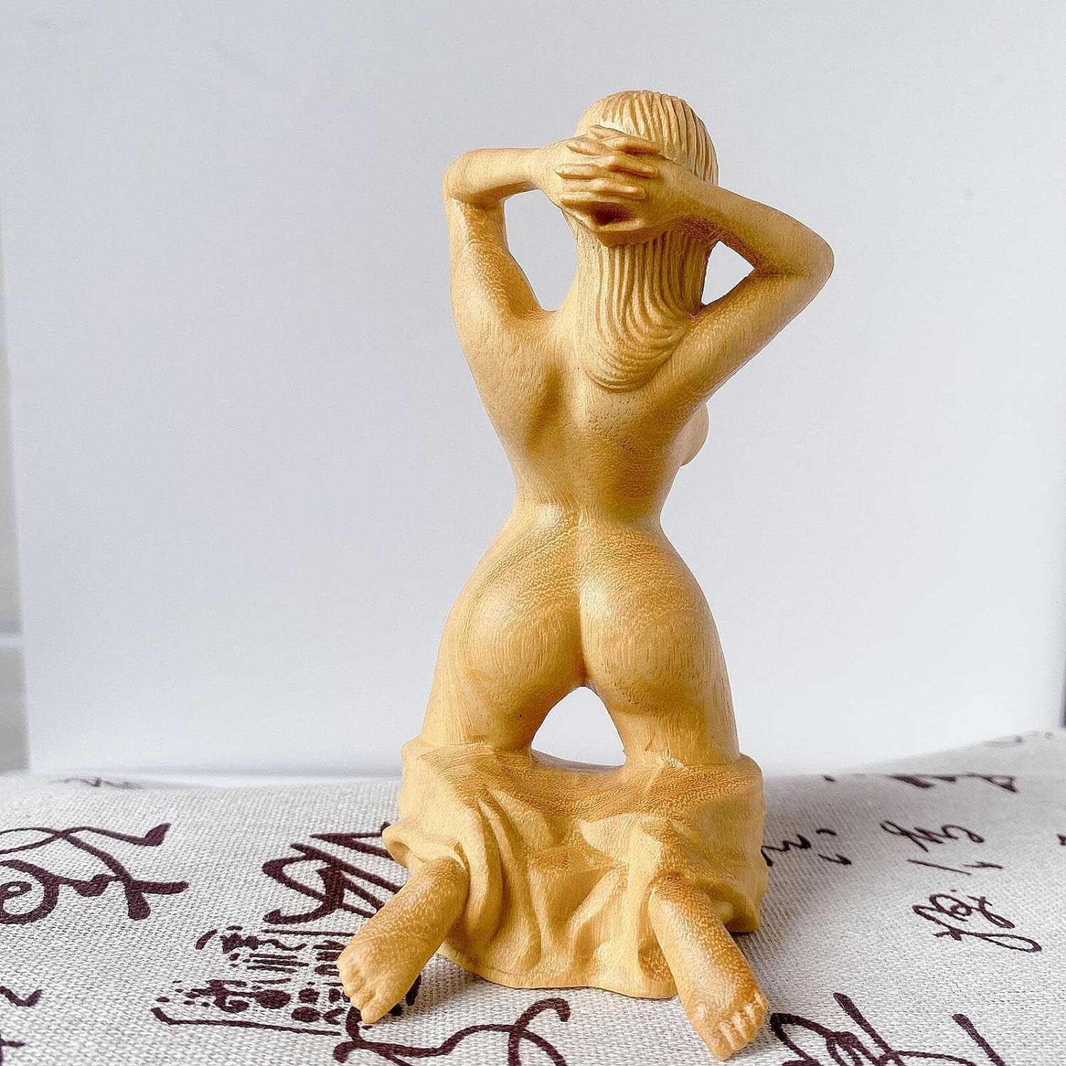 Amazon.co.jp: Lucky Star 木彫り 半ひざまずく裸婦像 木彫り裸婦像