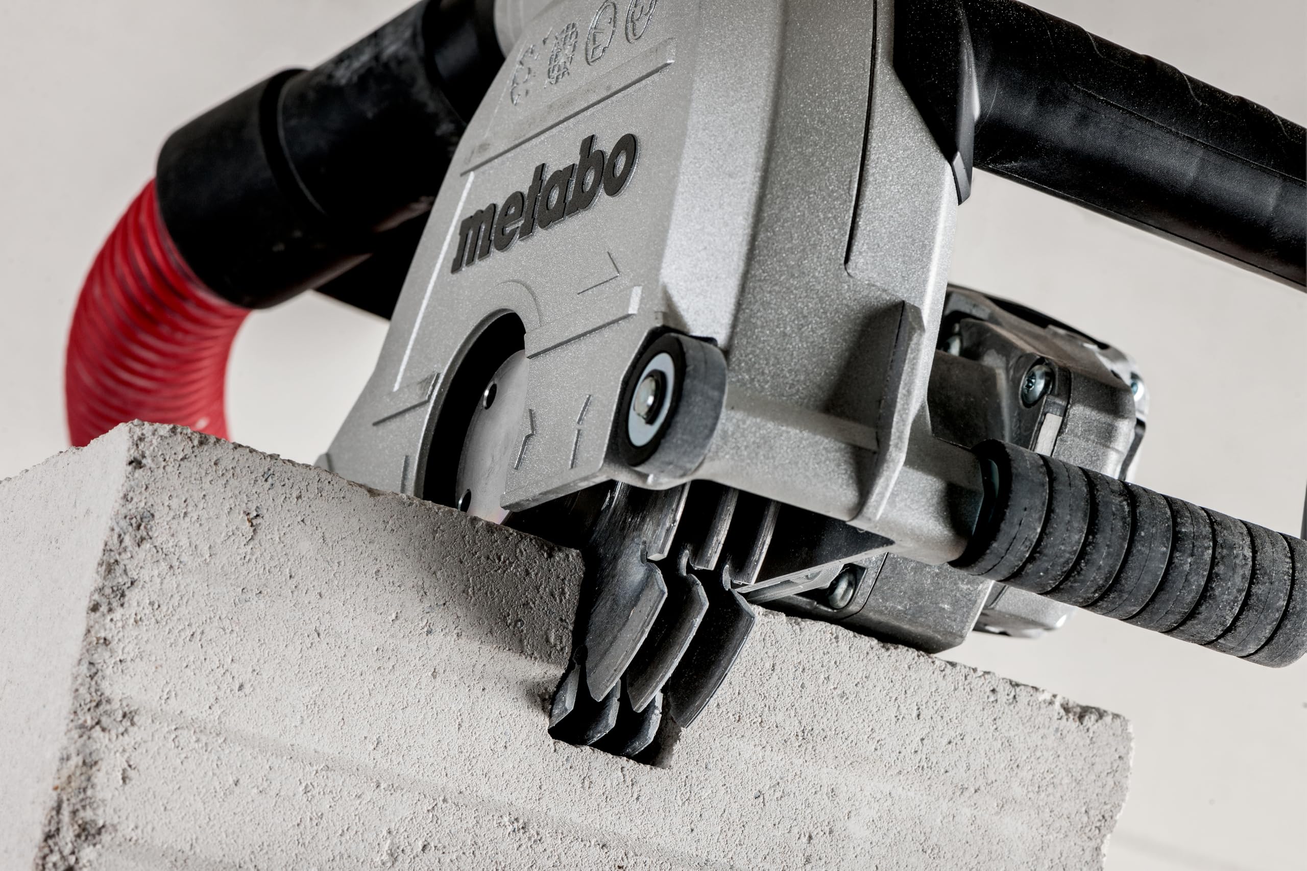 Metabo Lijadora Orbital SXE 150-5.0 BL Alta Potencia y Precisión con Multiorificio Herramienta Profesional para Acabados Suaves y Rápidos