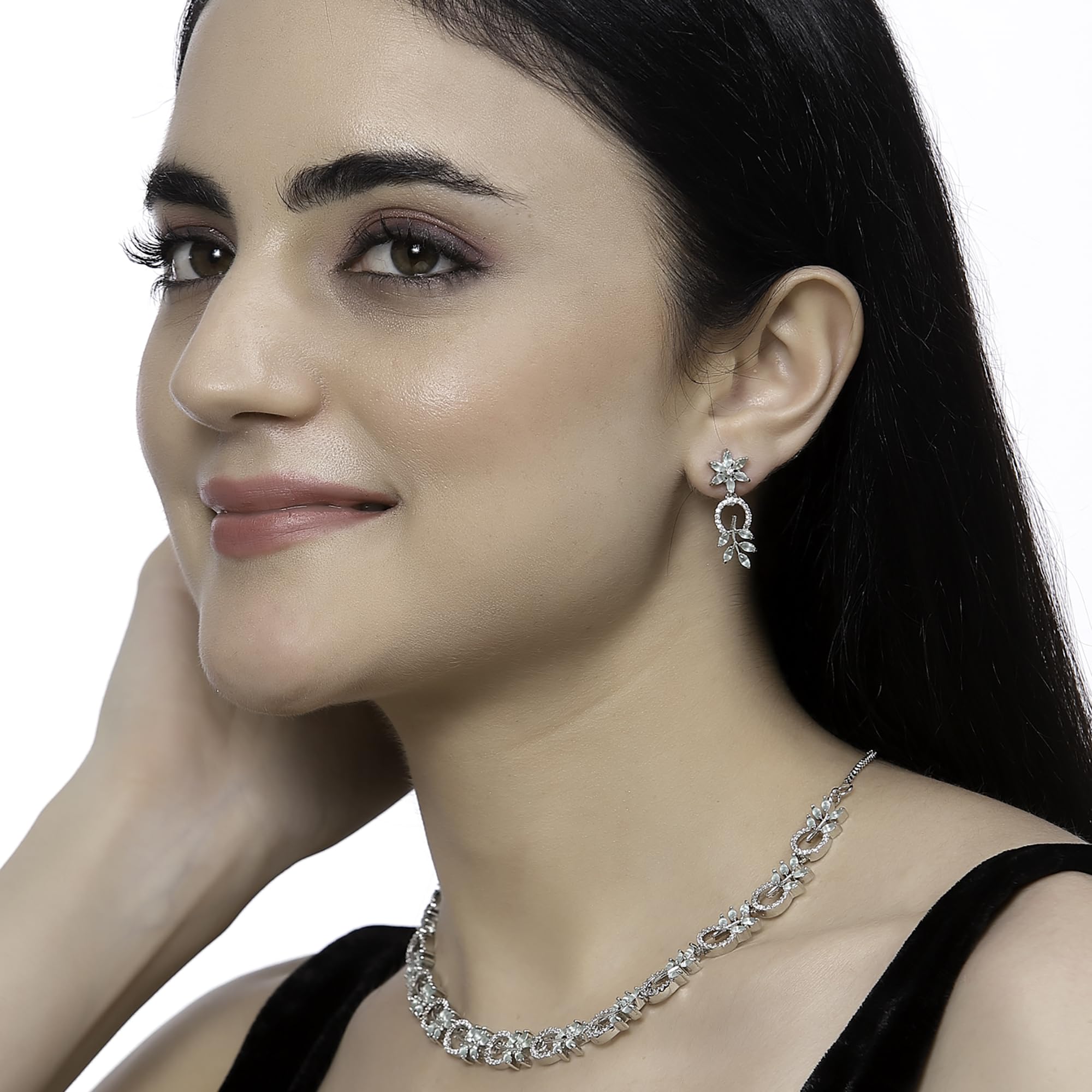 Rhodium-Plated Leaf & Circular Necklace With Earrings Set
