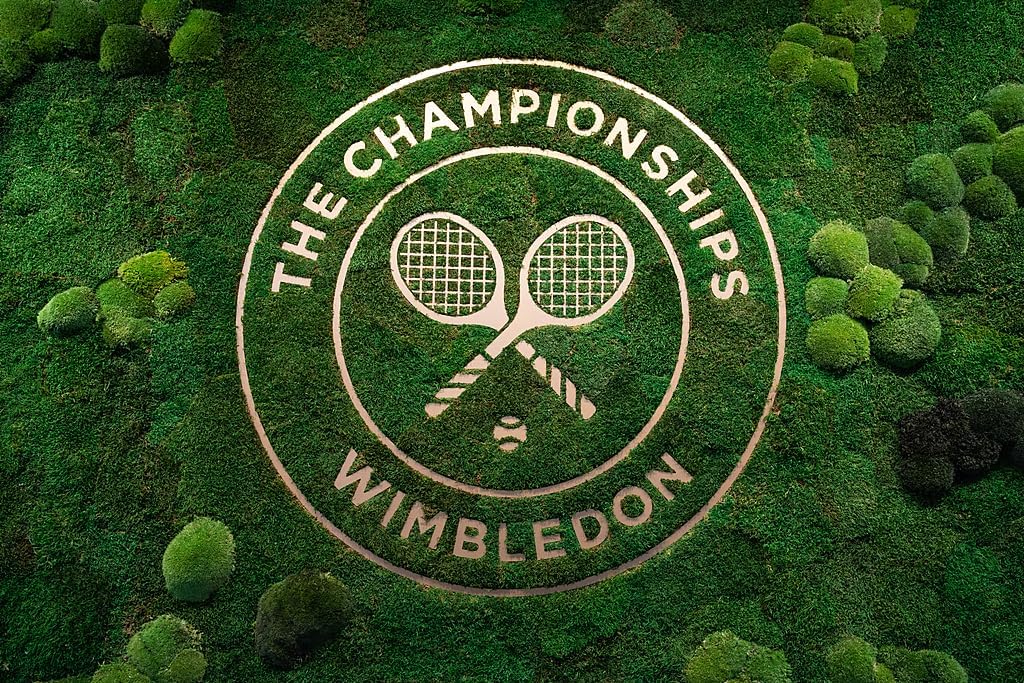 Mini Tennis Ball Keychain - Grand Slam Style, Cute Tennis Key Ring for Fans & Players, Vibrant Tennis Gift