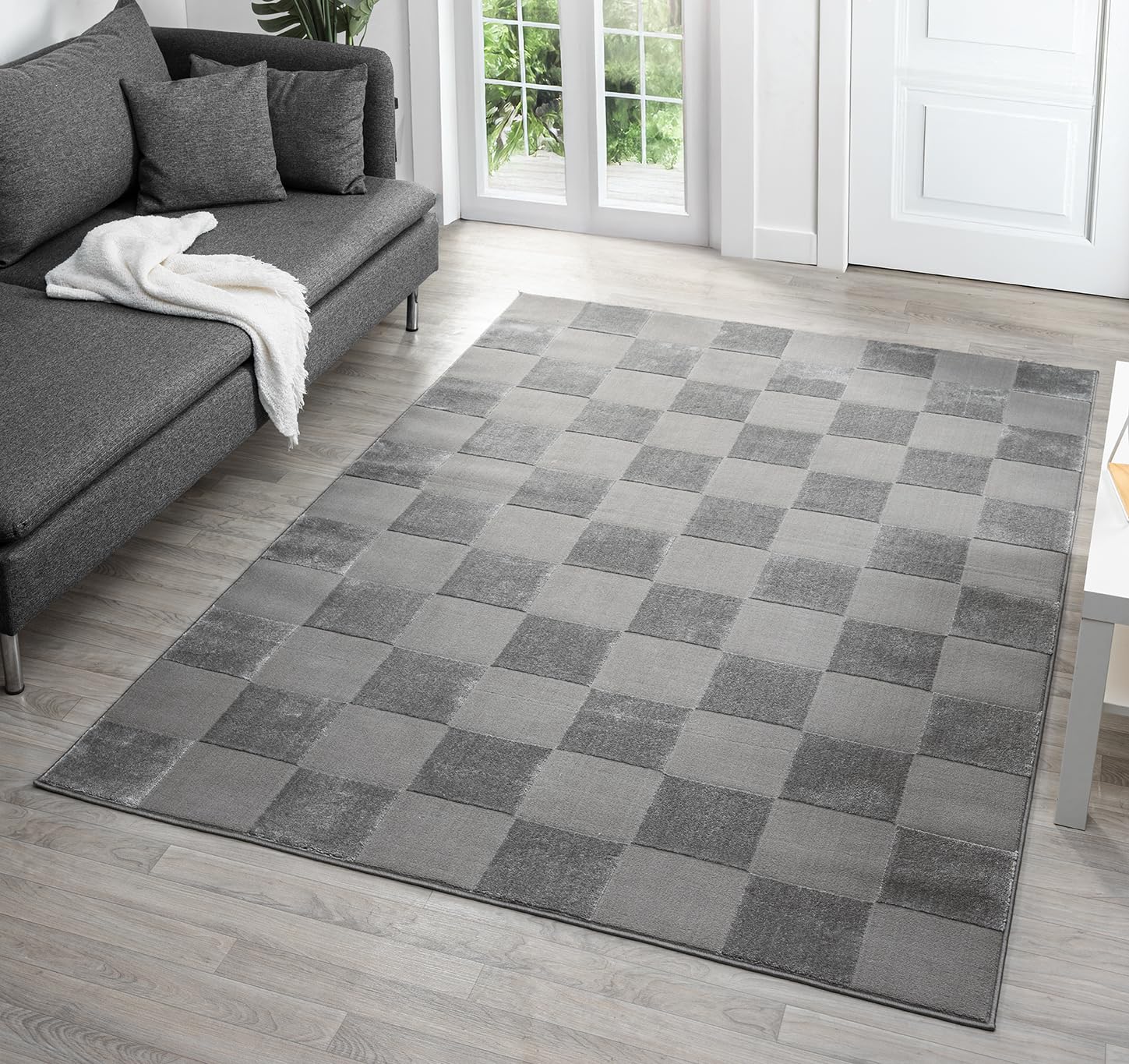Vellure Area Rug - Embossed Metallic Sheen Grid - 200cm x 290cm - Polypropylene/Polyester/Jute - Grey