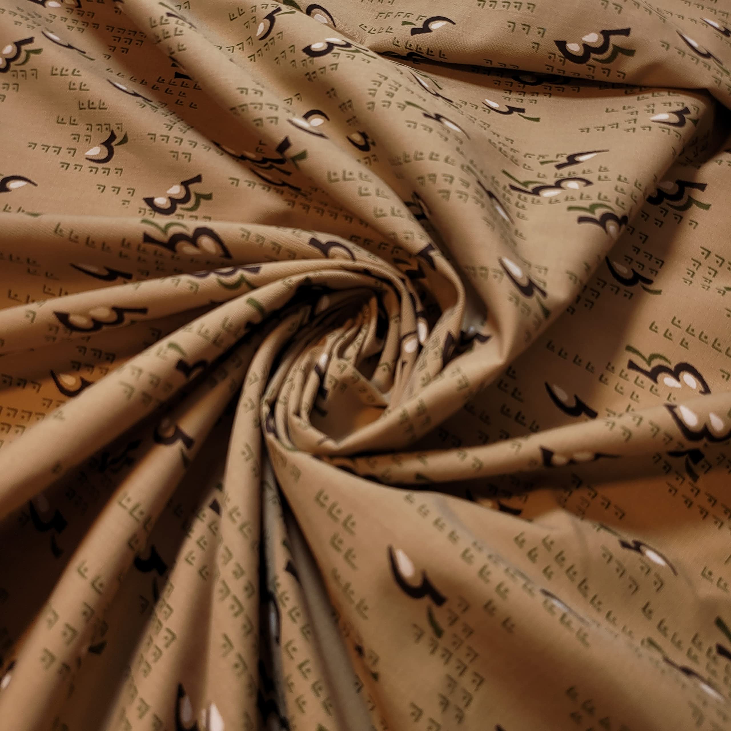 100% Cotton Vintage Novelty Floral Dress Material Craft Quilting Fabric - Perfect for Sewing Projects and Dress Making - Cotton Fabric by The Metre Clearance 44" (Beige Tribal)