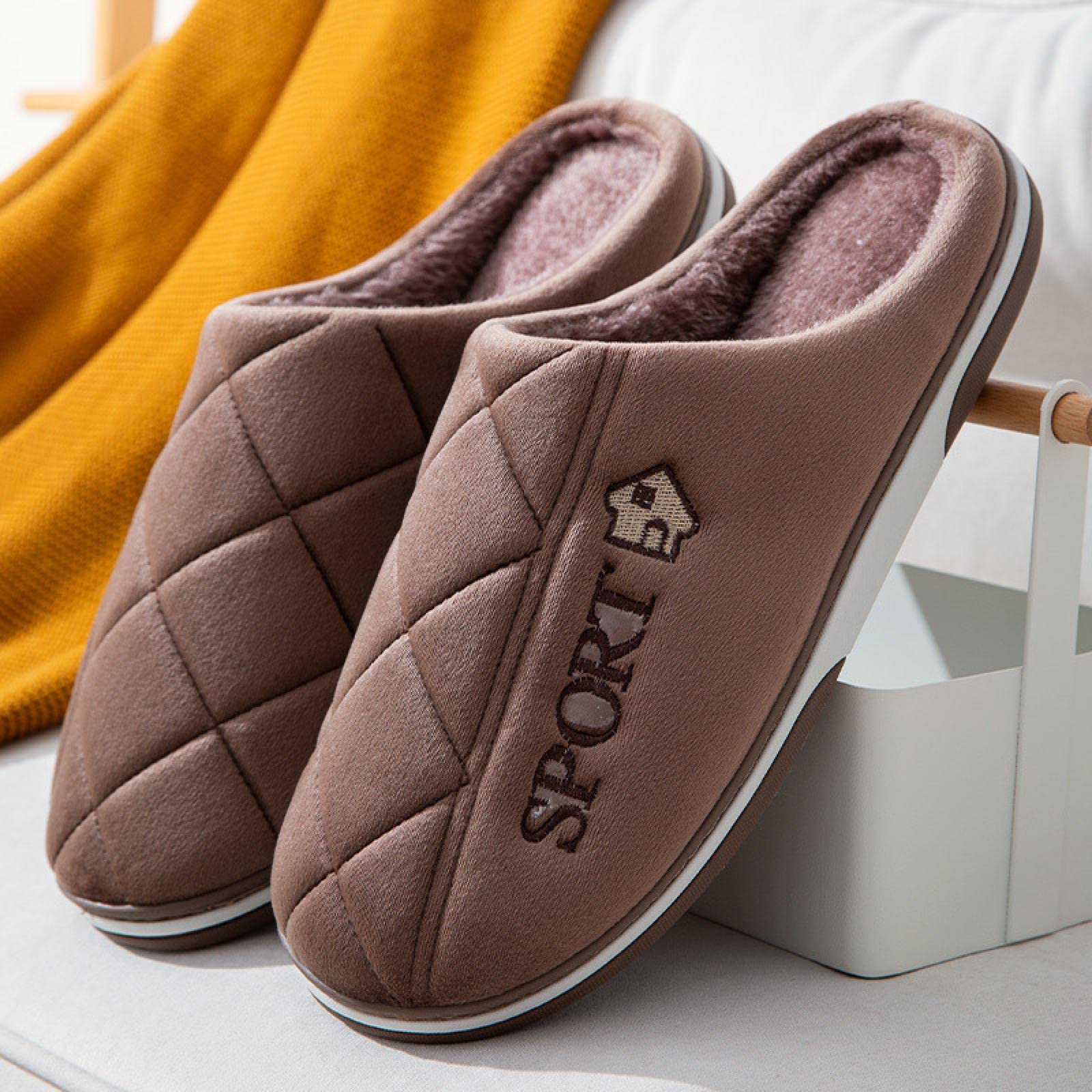 Un'Elegante Pantofole in Cotone Pantofole Calde Pantofole in Cotone Autumn And Winter Men Cotton Slippers Home Warm And Comfortabl