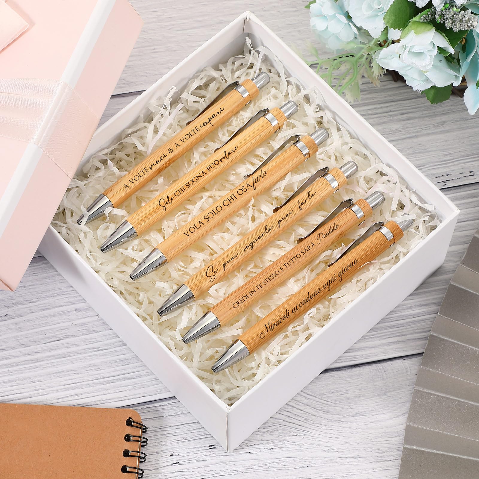 Penne con Frasi Motivazionali in Italiano Ispiratrici a Sfera Retrattili in Legno 24 Pezzi Portafortuna per Studenti Insegnanti