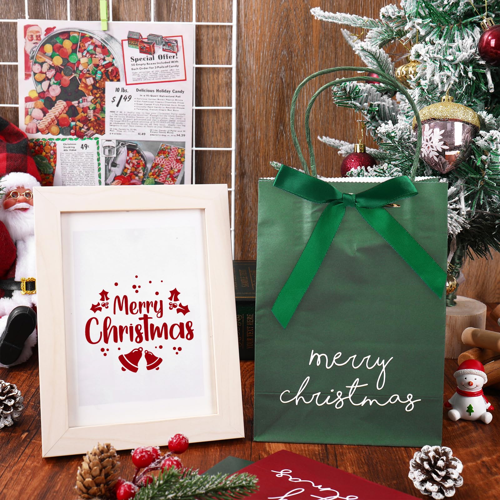 JarThenaAMCS 48 x Frohe Weihnachten Kraftpapiertüten mit Schleife, grün und rot, Leckerlibeutel mit Griffen, Süßigkeitenbeutel für den Winter, Weihnachten, Partyzubehör