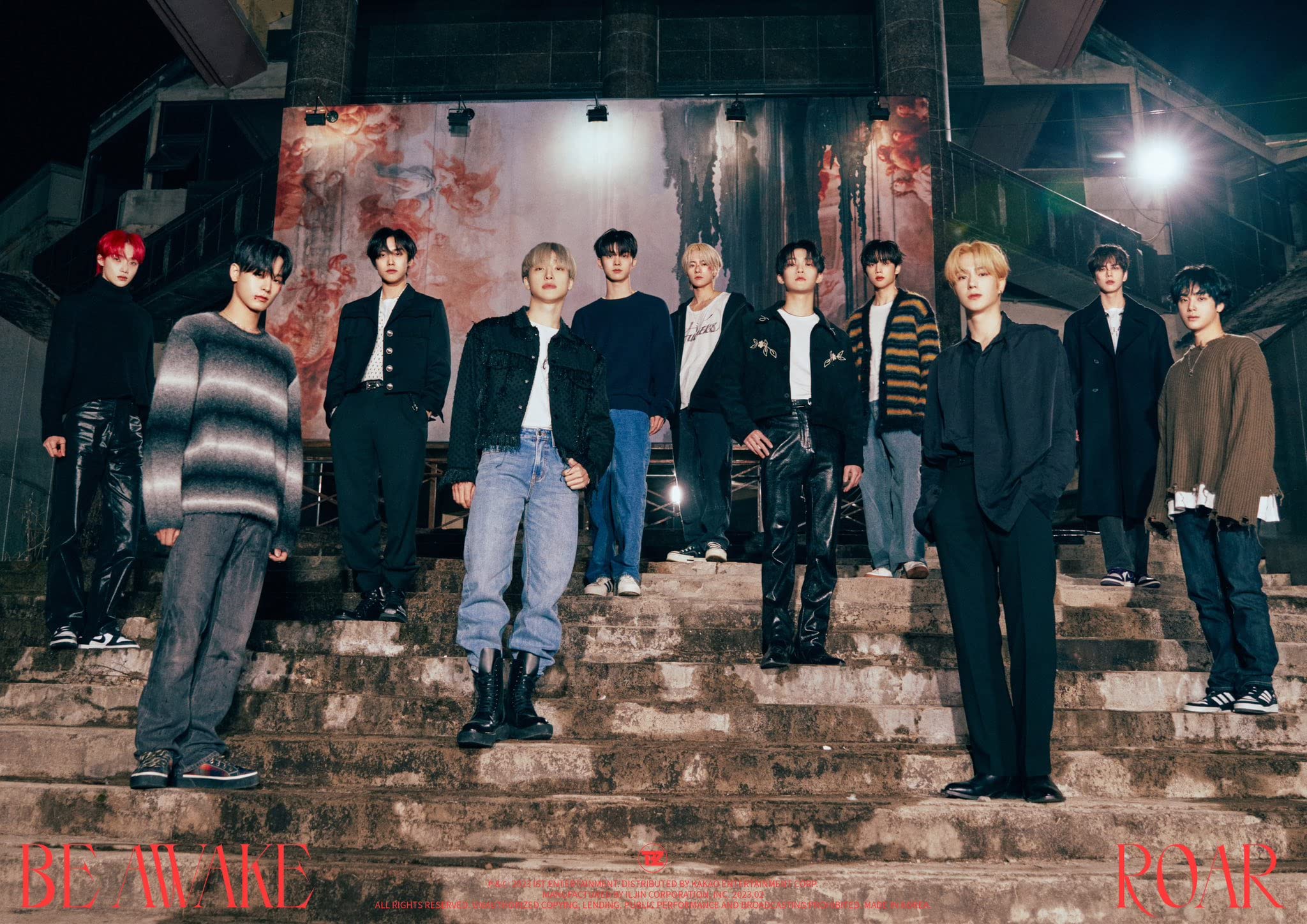 THE BOYZ BE AWAKE 8. mini album 3 wersje zestaw CD + 1p plakat na opakowaniu + 72p fotoksiążka + 2p selfie karta fotograficzna + 1p zdjęcie filmowe + 1ea zawieszka identyfikacyjna + śledzenie Kpop