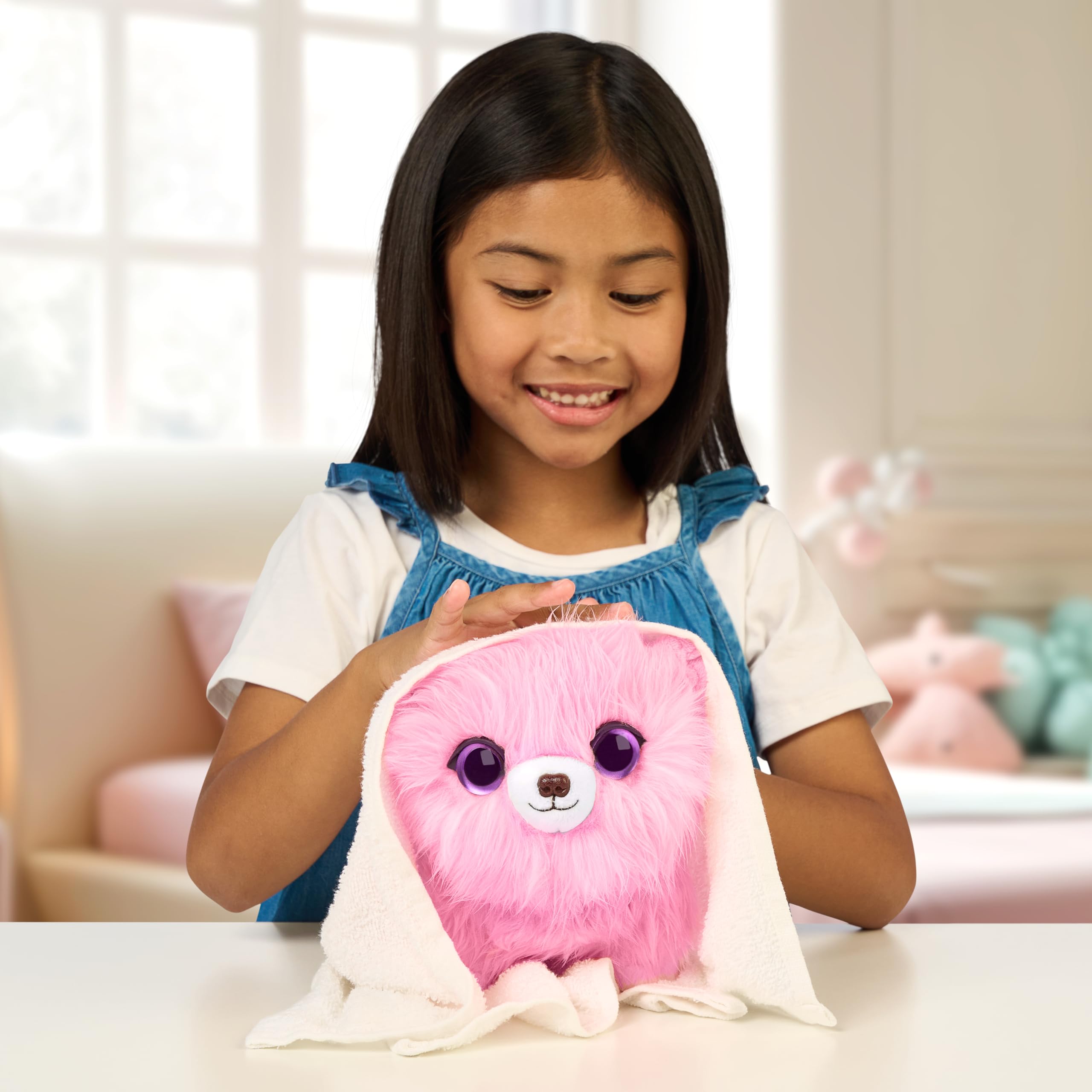 SCRUFFALUVS Little Live Pets Scruff Mascota Rosa - Peluche Sorpresa, 19 cm - Lava para Descubrir 1 de 3 Mascotas rescatadas: Perrito, Conejito o Gatito - Incluye un transportín Deluxe de 22 cm