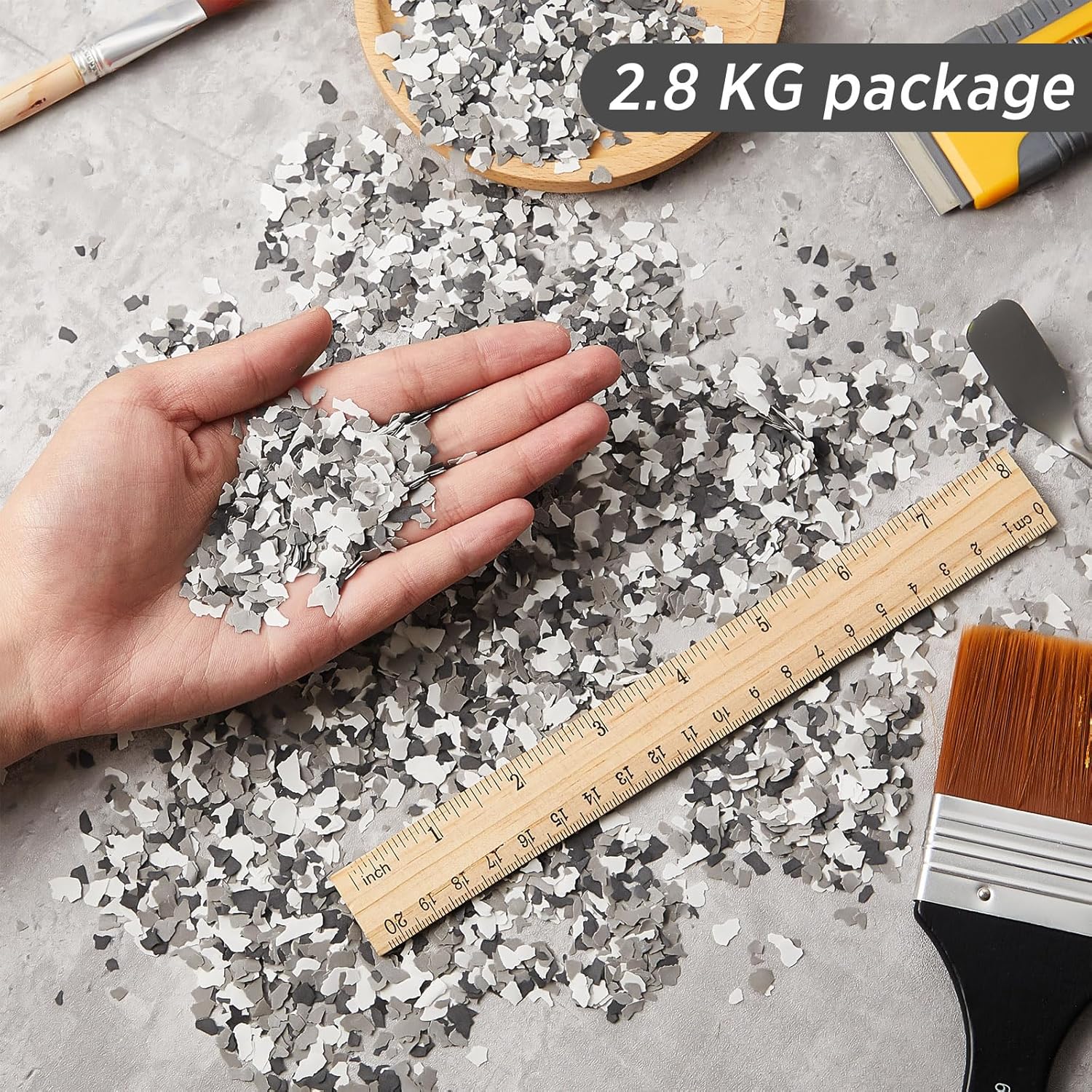 Taiyin 2.8 Kg/ 6.17 lb Blend Decorative Color Chips Epoxy Flakes for Garage Floor Blend Concrete Coatings Paint Chips for Wall Interior Exterior Basement(Black, White, Grey,2-4 mm)