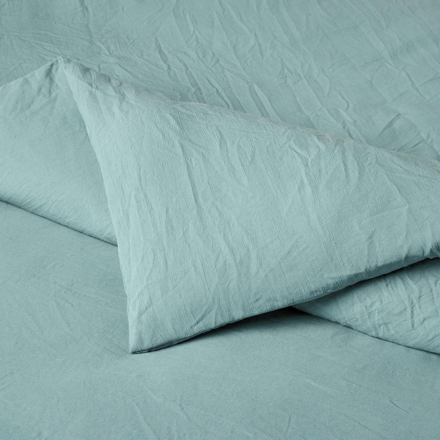 Amazon Basics Brushed Microfiber Comforter Set, Extra Soft with Natural Texture, 2-Piece, Twin/Twin XL, Blue