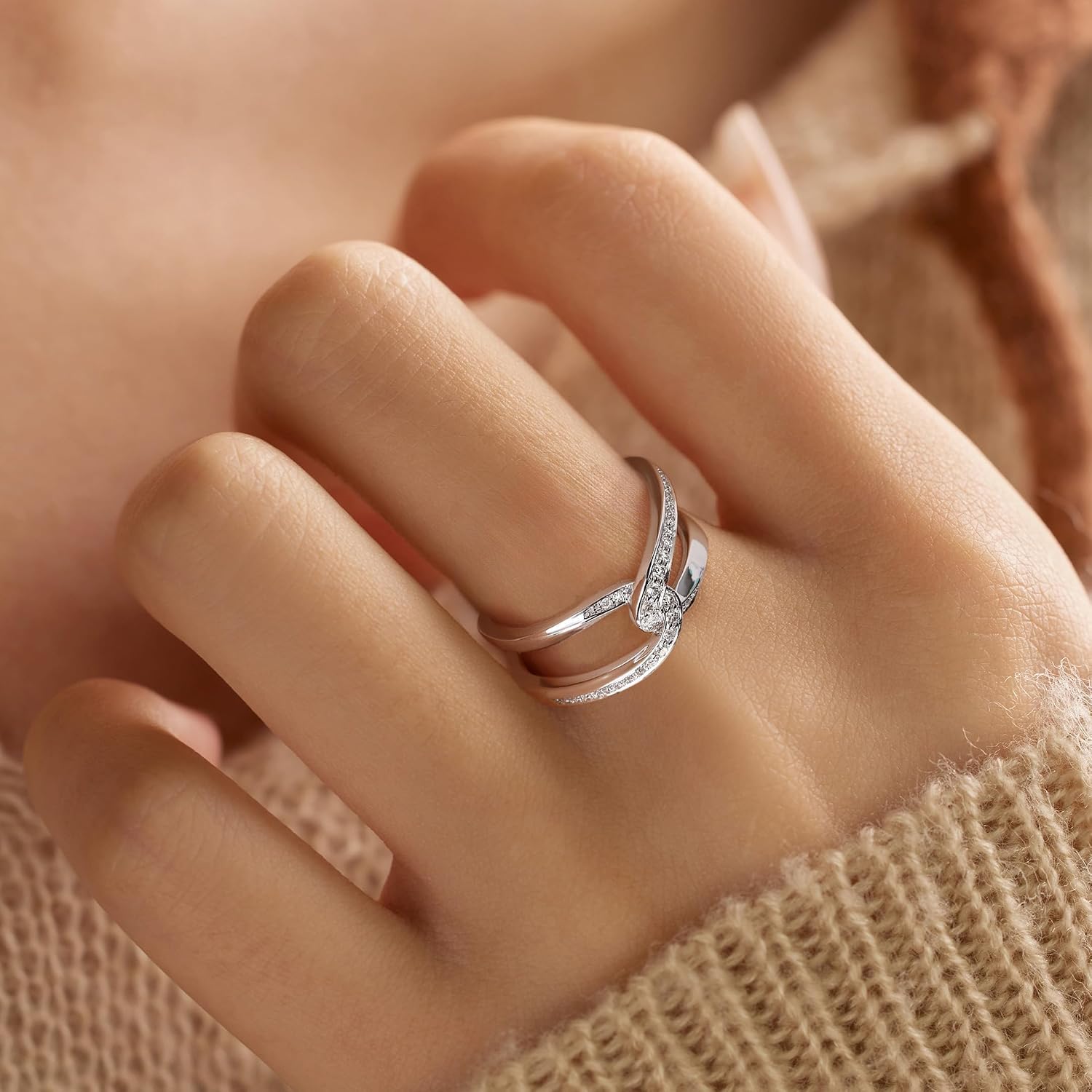 925 Sterling Silver Mother Daughter Knot Rings Friendship Rings for Women 2 Layered Cubic Zirconia Ring Birthday Gifts for Mom Daughter Friendship Mothers Day Jewelry Gifts