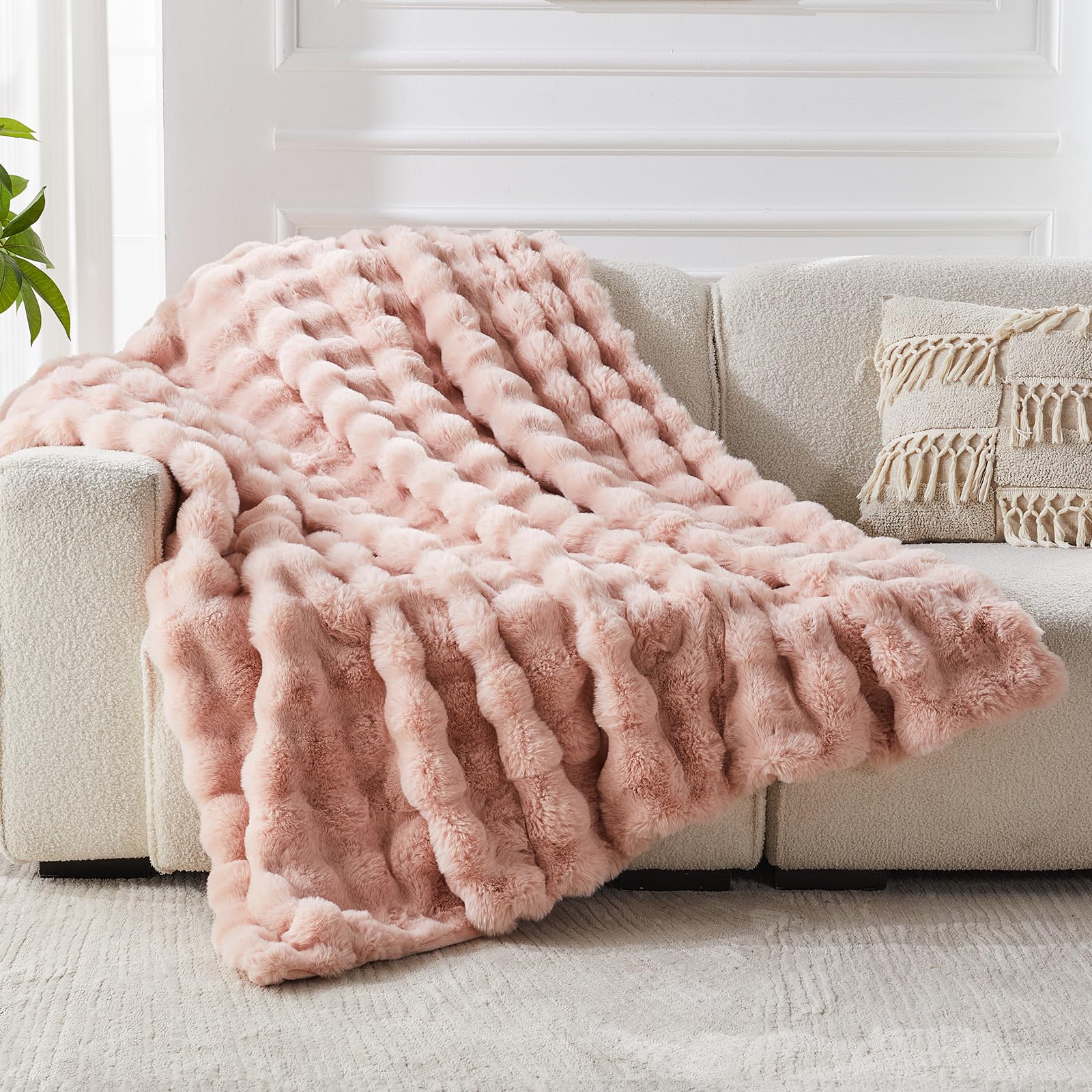 Faux Fur Twin Blanket for Couch, 1000 GSM Cozy Fuzzy Fluffy Soft Plush Thick Bubble Sherpa Blanket for Sofa Bedroom Living Room, Mothers Day Birthday