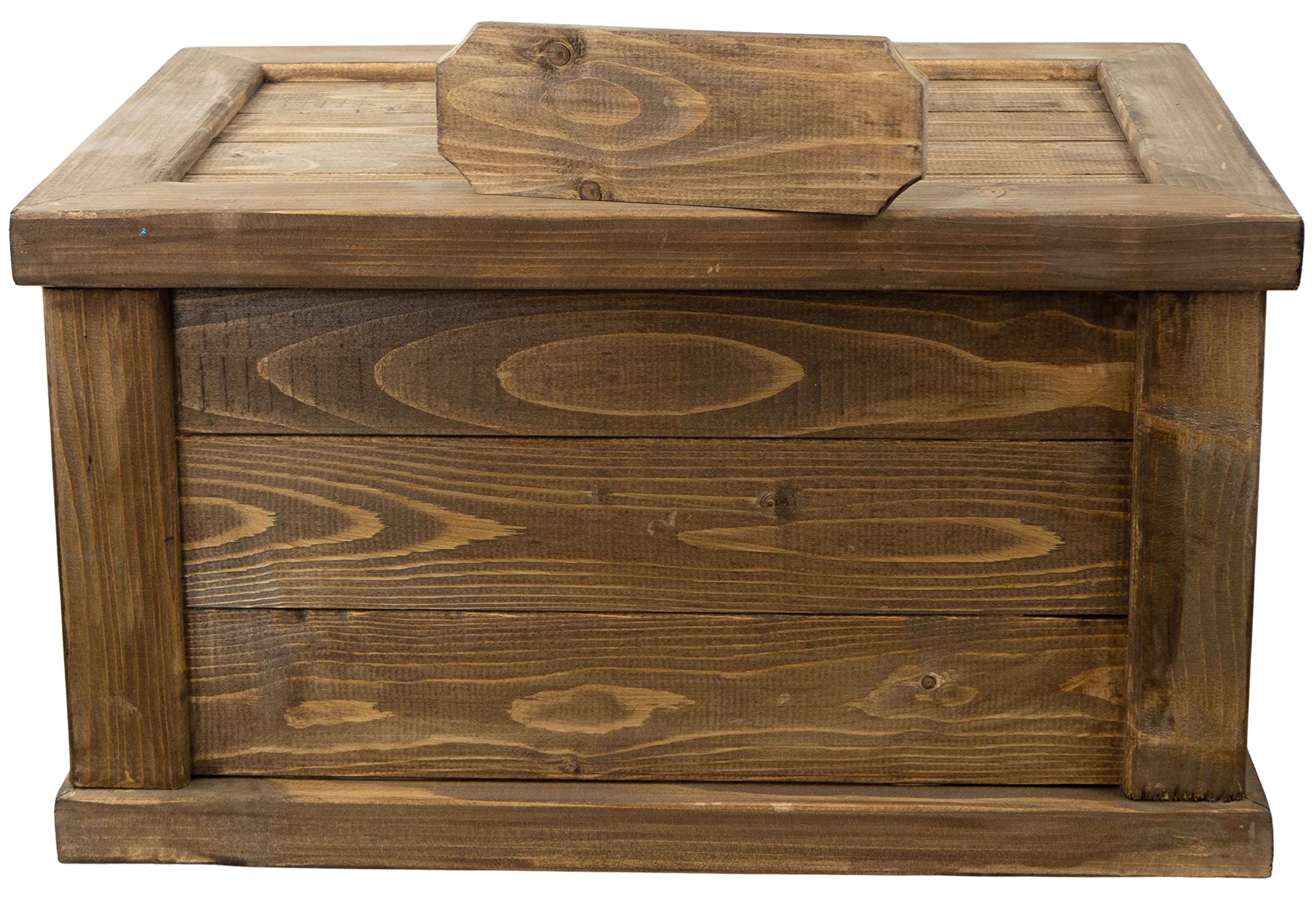 Vind grote houten kist met deksel op - maart 2026
