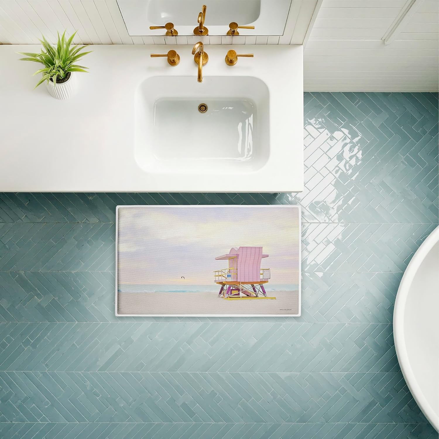 Stupell Industries Pink Serene Beach Hut Plush Bathroom Mat & Bath Rug, Soft Quick-Dry Non-Slip Bathroom Rug with Recycled Foam Cushion, Coastal Seaside Beach Design by Seven Trees Design, 18"x30"