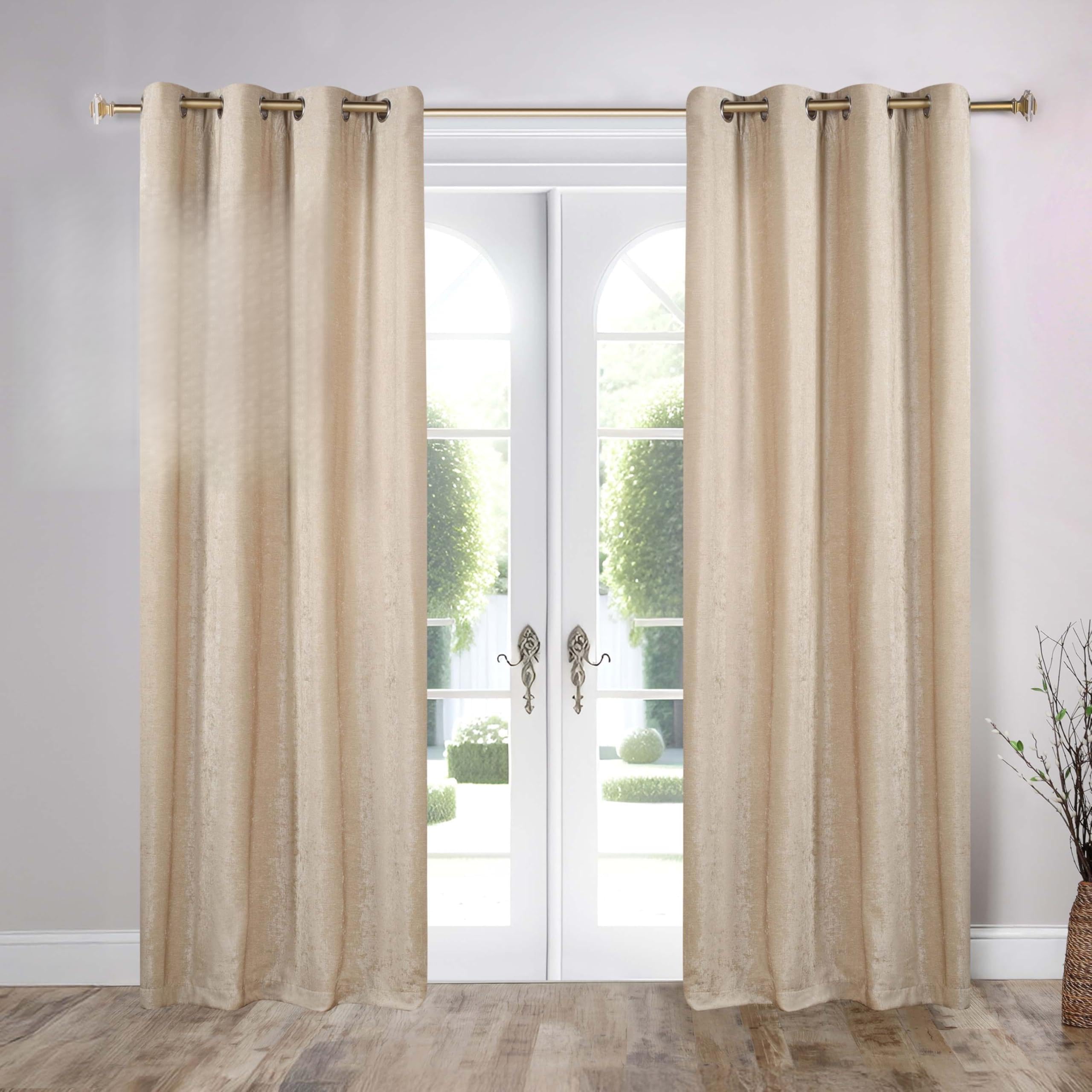 Rideaux en chenille semi-occultants contre les reflets du soleil beige