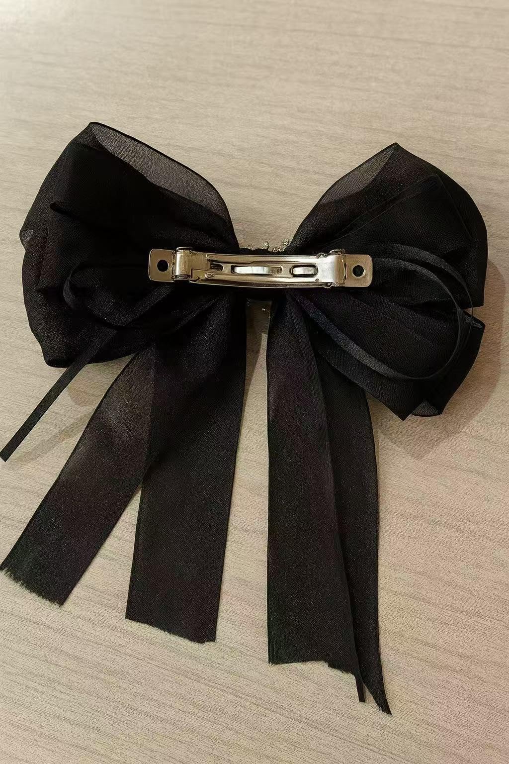 Siyah Şifon Çiçek Saç Tokası, Kristal Taşlı Broşlu, Büyük Boy Fiyonk