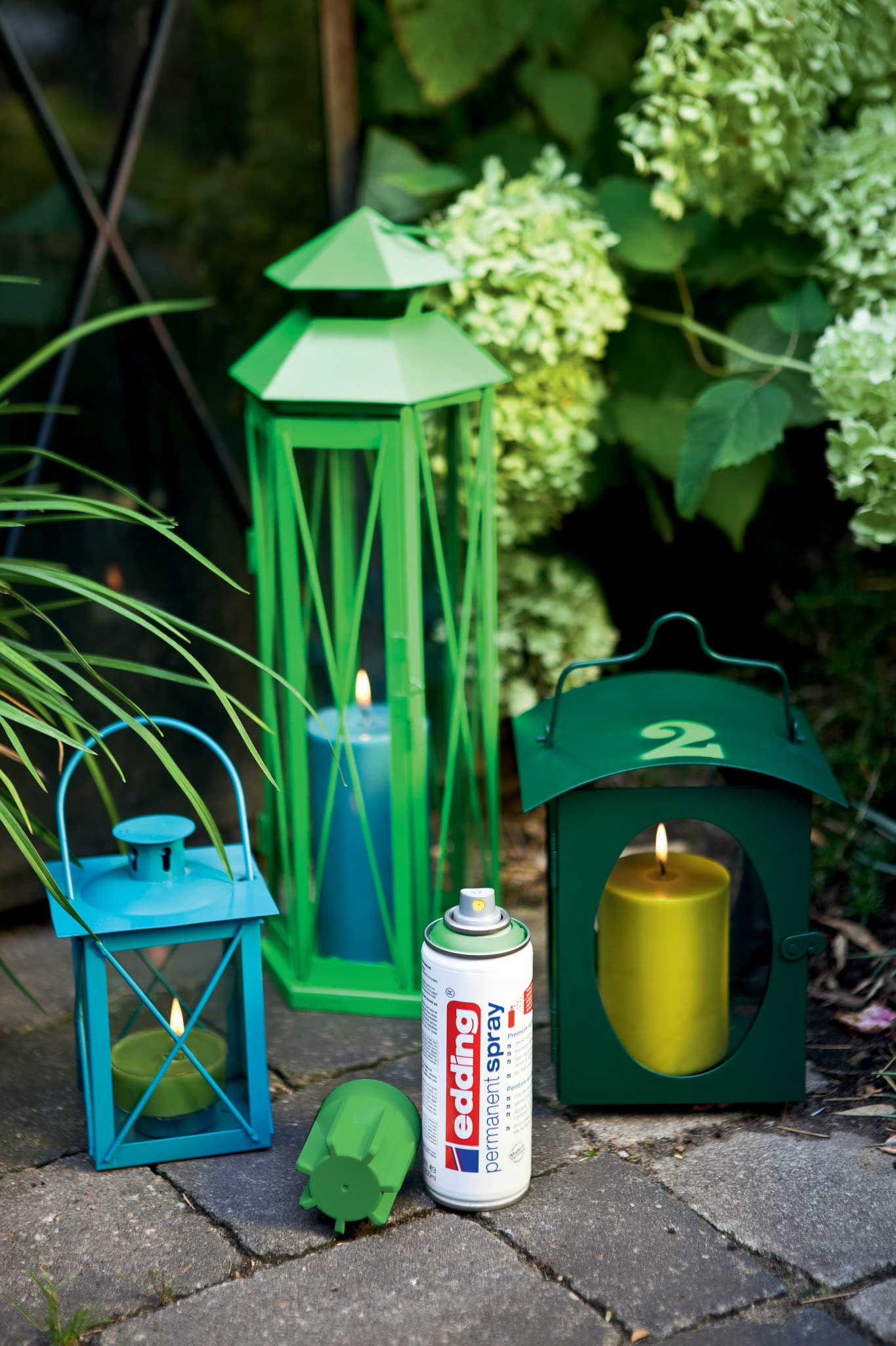 Sprühdosen Set Edding Grundfarben Premium Spray - matt - Sprühlack für Dekor-Arbeiten, trocknet sehr schnell, hält dauerhaft auf Glas, Metall, Holz, Beton