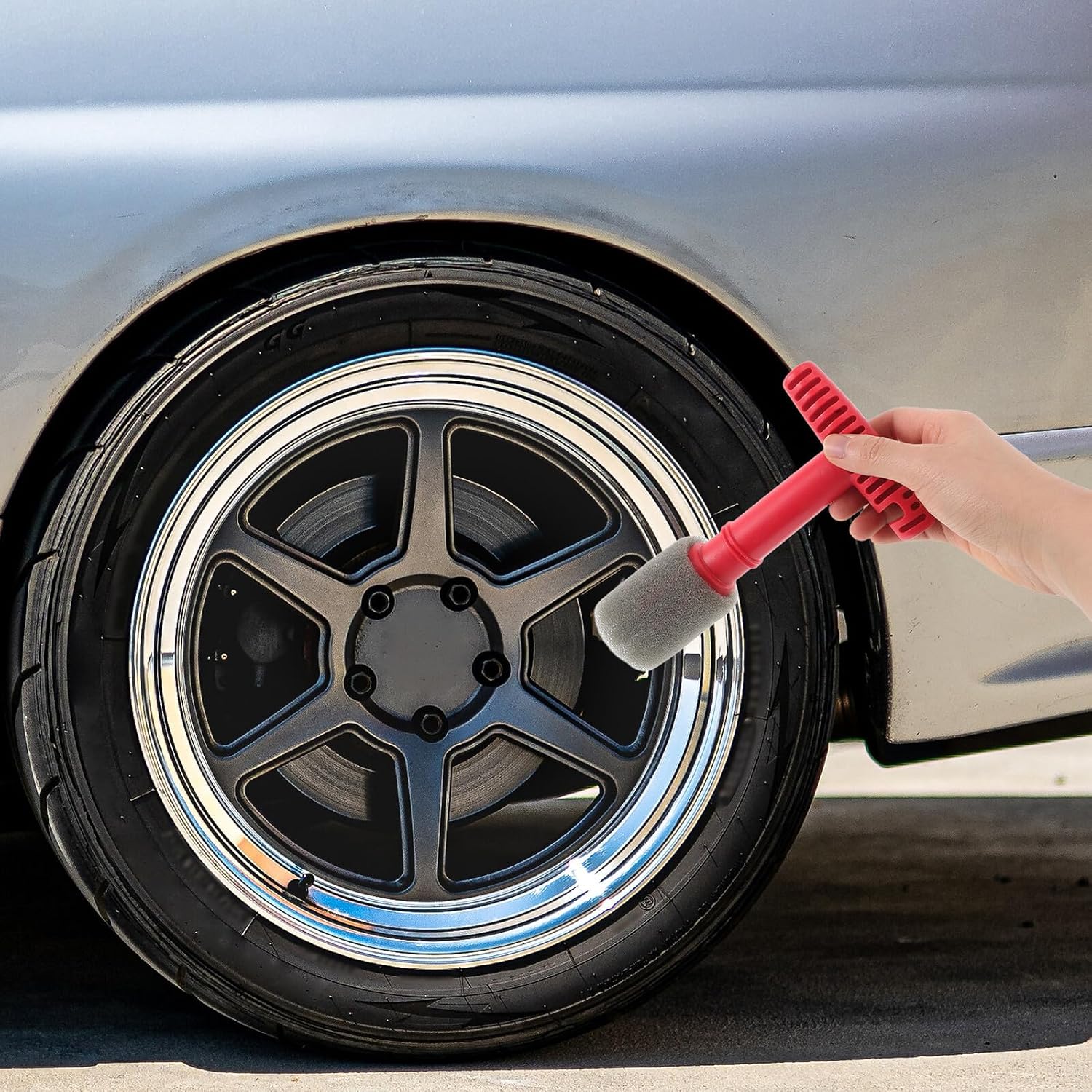 Yardwe Car Wheel Cleaner Screw Brush with Detachable Handle Sturdy Bristles for Efficient Lug Nut and Tire Screw Cleaning Ergonomic Grip Automotive Detailing Tool for Exterior Wheels and