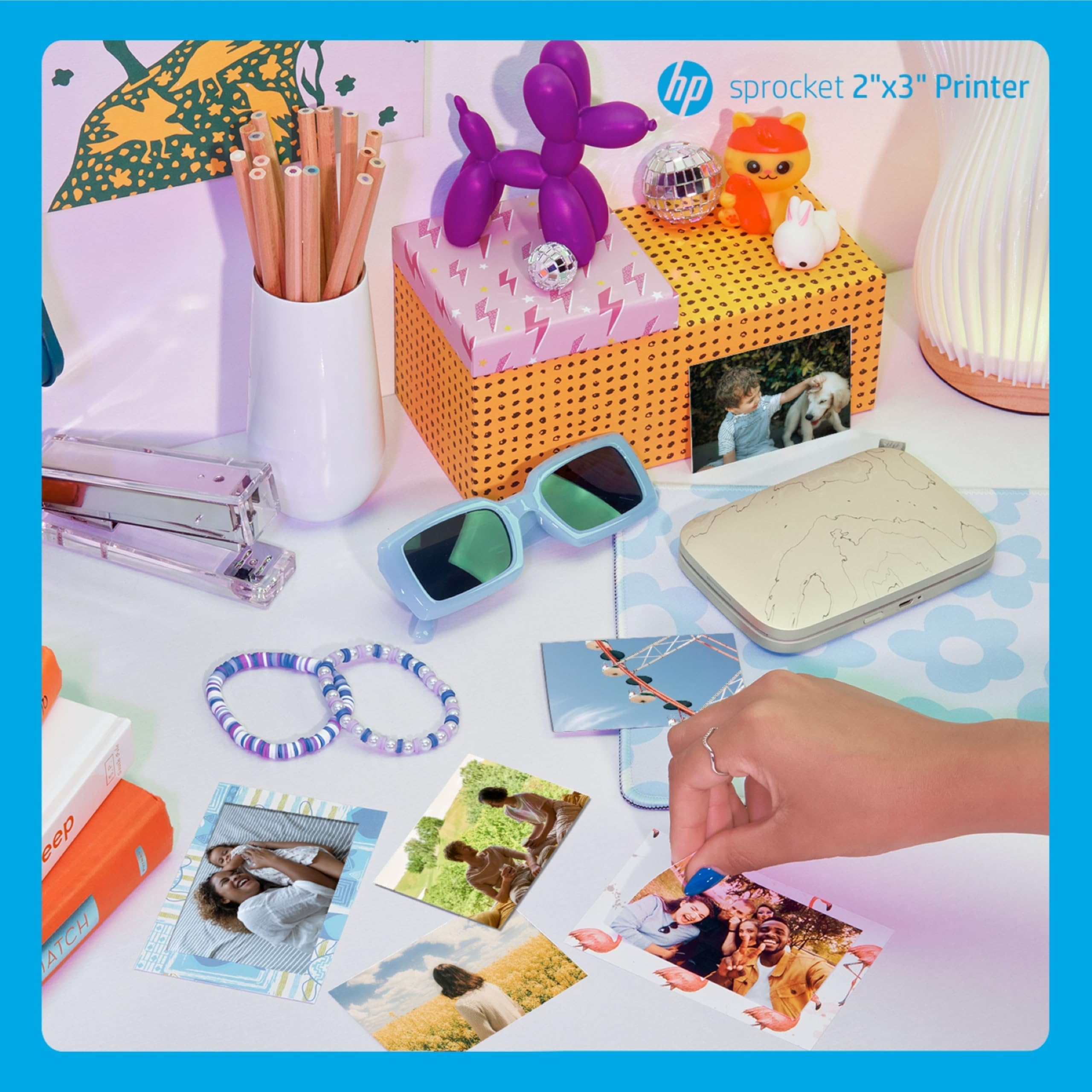 HP Sprocket Select Tragbarer Sofortbilddrucker mit 2,3 x 3,4 Zoll (Weiß) Set: Zink-Papier 20er Pack, Fotoalbum, Schere, Marker, Stickersets.
