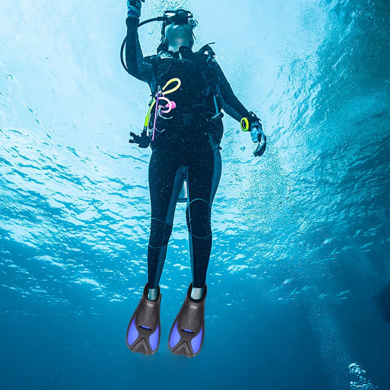 Pinne da nuoto – Elegante compagno di nuoto, pinne corte leggere per snorkeling freestyle immersioni | Dimensioni da viaggio per adulti adatto per uomini e donne piscina allenamento in mare