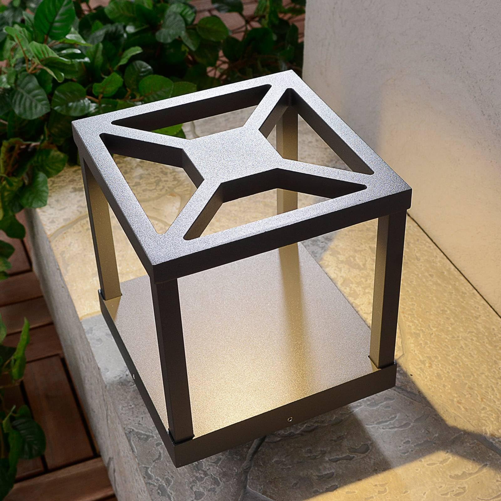 Lucande LED Lámpara para exterior Lealan (Moderno) en Negro hecho de Aluminio (1 llama, iluminación senderos, baliza farola