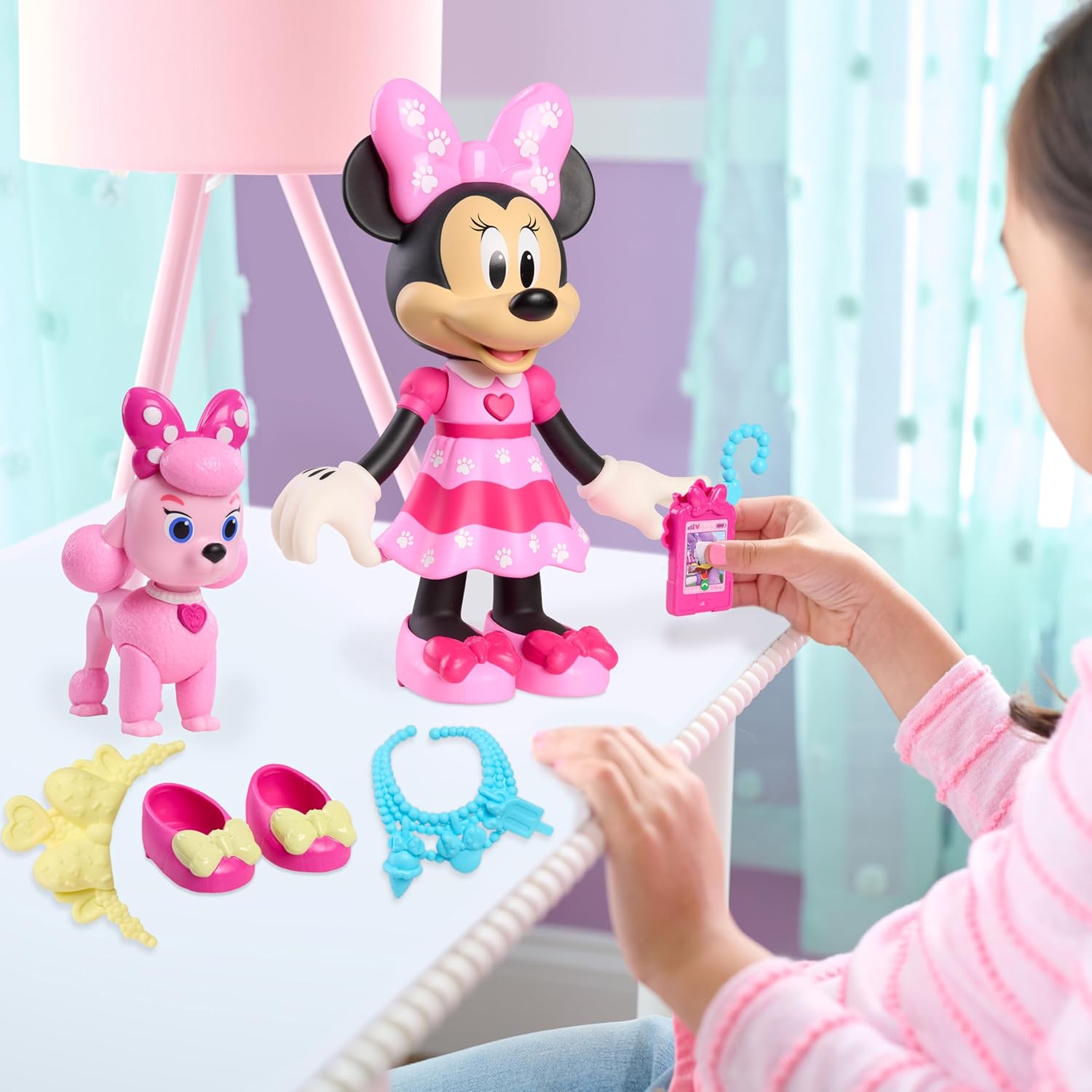 Disney Jr. Minnie Mouse Pet Fun Doll – 10-Inch Poseable Minnie Doll with Lights & Sounds, Accessories, Pink Poodle Toy, Kids Gift for Ages 3 and Up by Just Play, Kids Toys for Ages 3 Up by Just Play