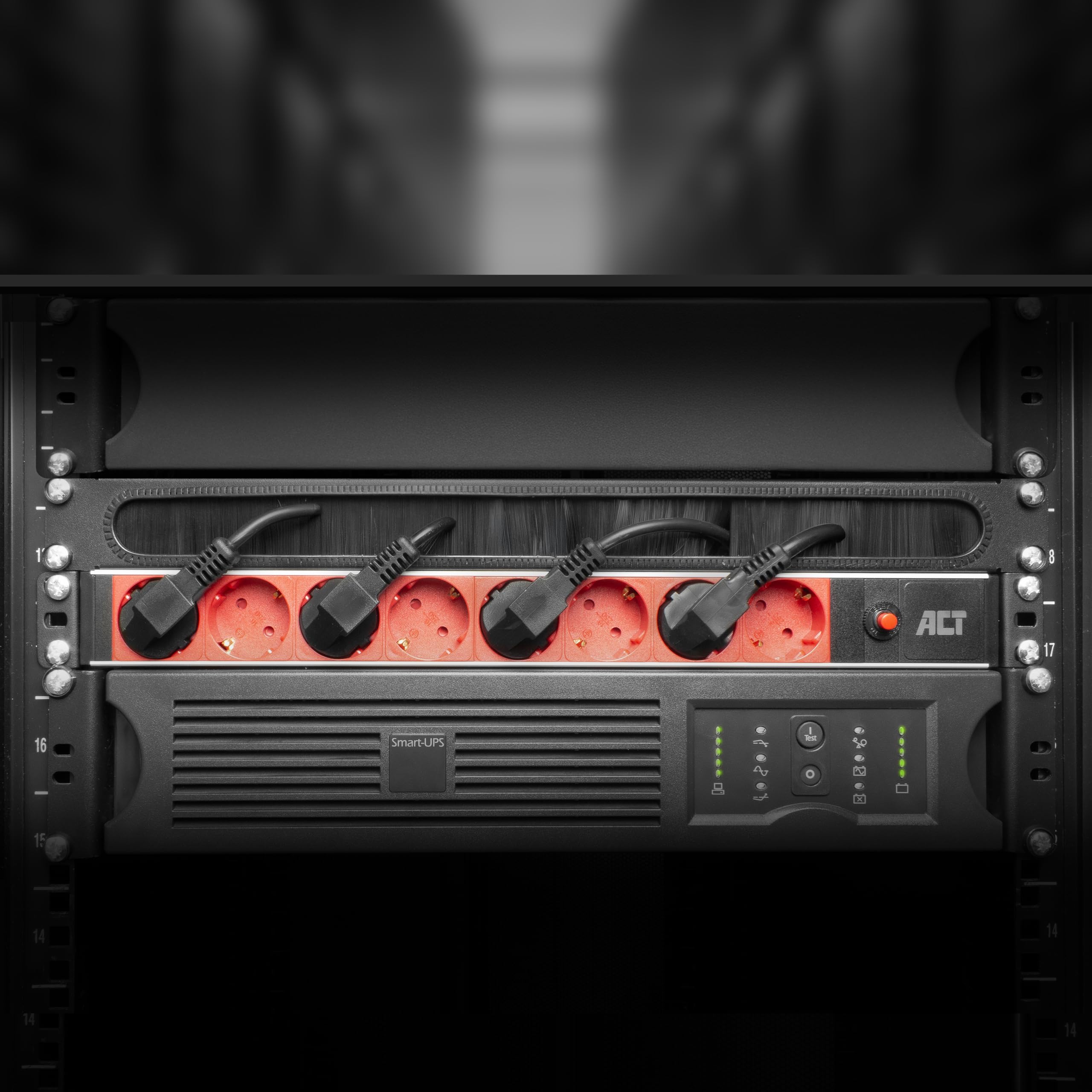 ACT Bloc multiprise 19" C14 IEC60320, 8 Prises, 10 A/2500 W, pour Armoire Serveur 19", PDU, Montage Mural, câble de 3 m, PD3004