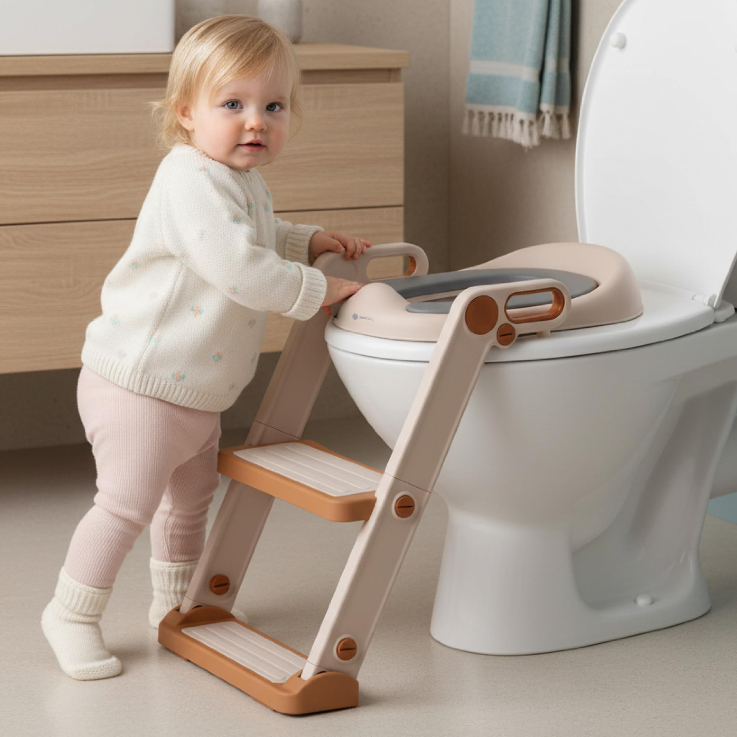 sun baby Nakładka na sedes z drabinką dla dzieci - 18-36 miesięcy, do 15 kg - antypoślizgowa, z uchwytami, 3-stopniowa regulacja (51-58 cm), 2-stopniowa drabinka, deska sedesowa - Biało-Złota