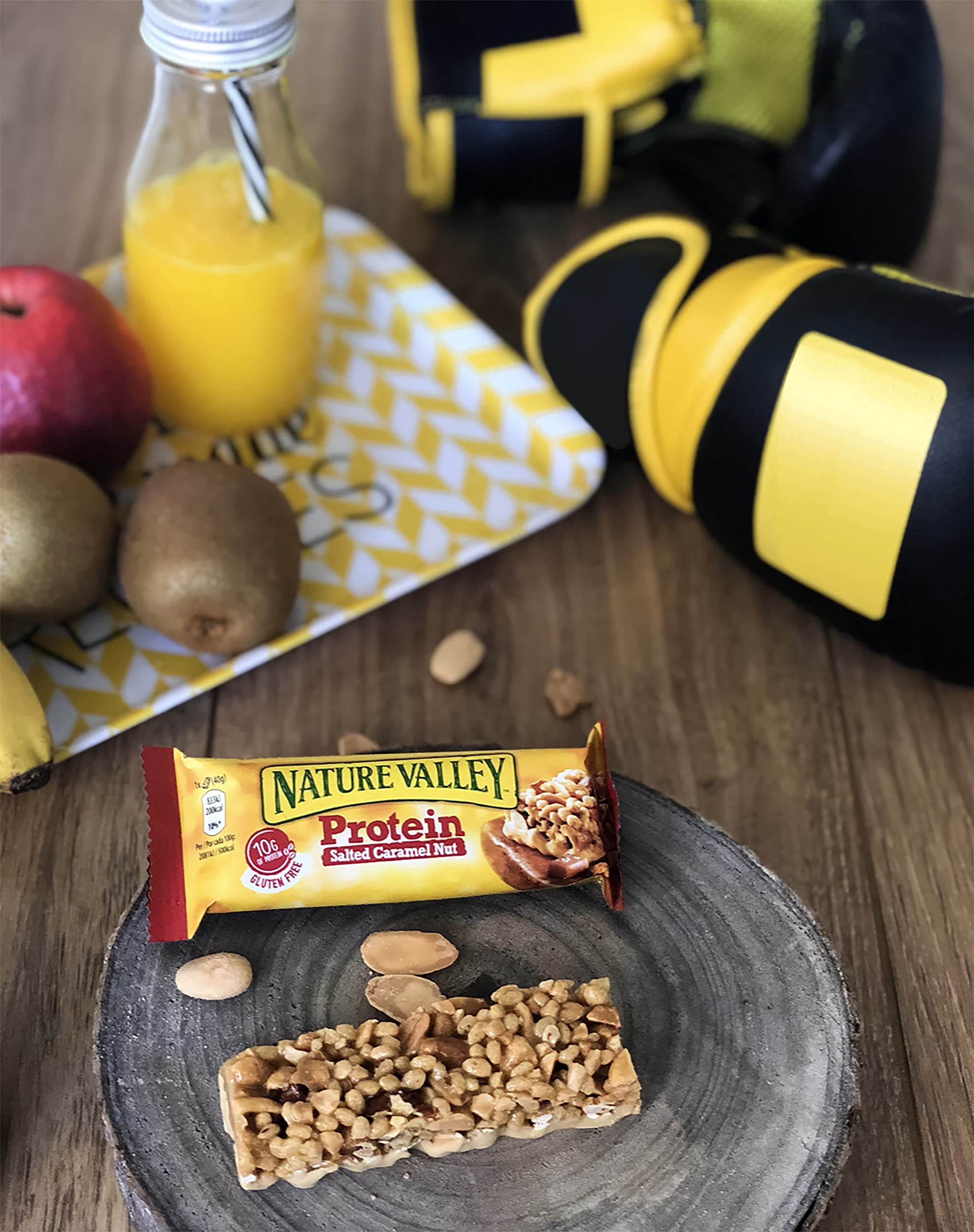 Nature Valley Protein, Barrita de Caramelo Salado y Frutos Secos con 10g de Proteína, Sin Gluten, Apto para Vegetarianos, 4x40g