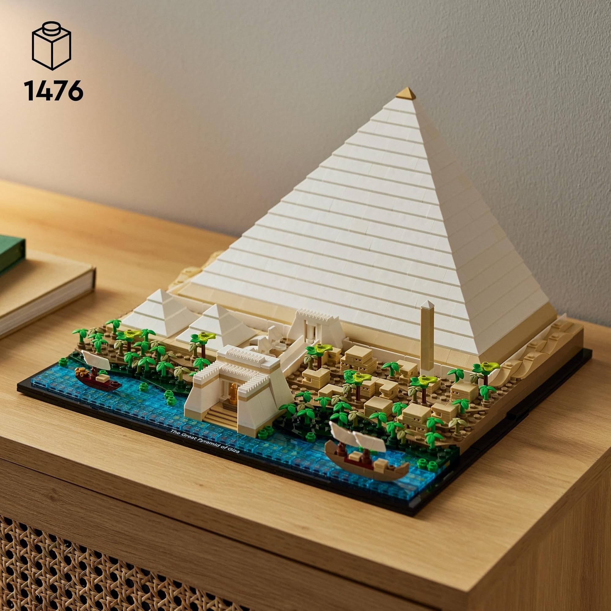 LEGO Architecture La Grande Piramide di Giza, Decorazione per la Casa, Idea Regalo per Adulti, Uomini, Donne, Mamma, Papà, Hobby Creativi con le Costruzioni, Collezione Monumenti Famosi 21058