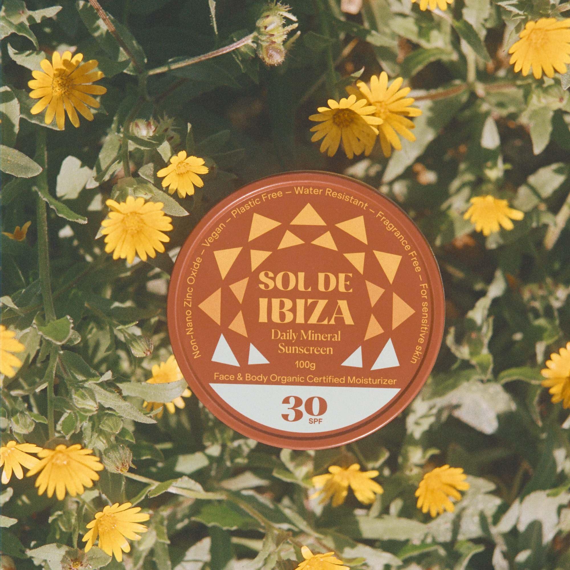 Sol De Ibiza - Protector Solar Natural Mineral SPF30 - Cara & Cuerpo - Óxido de Zinc Non Nano - Vegano - Plastic Free - Resistente al agua - Nutritiva y calmante - NUEVA TEXTURA CREMOSA