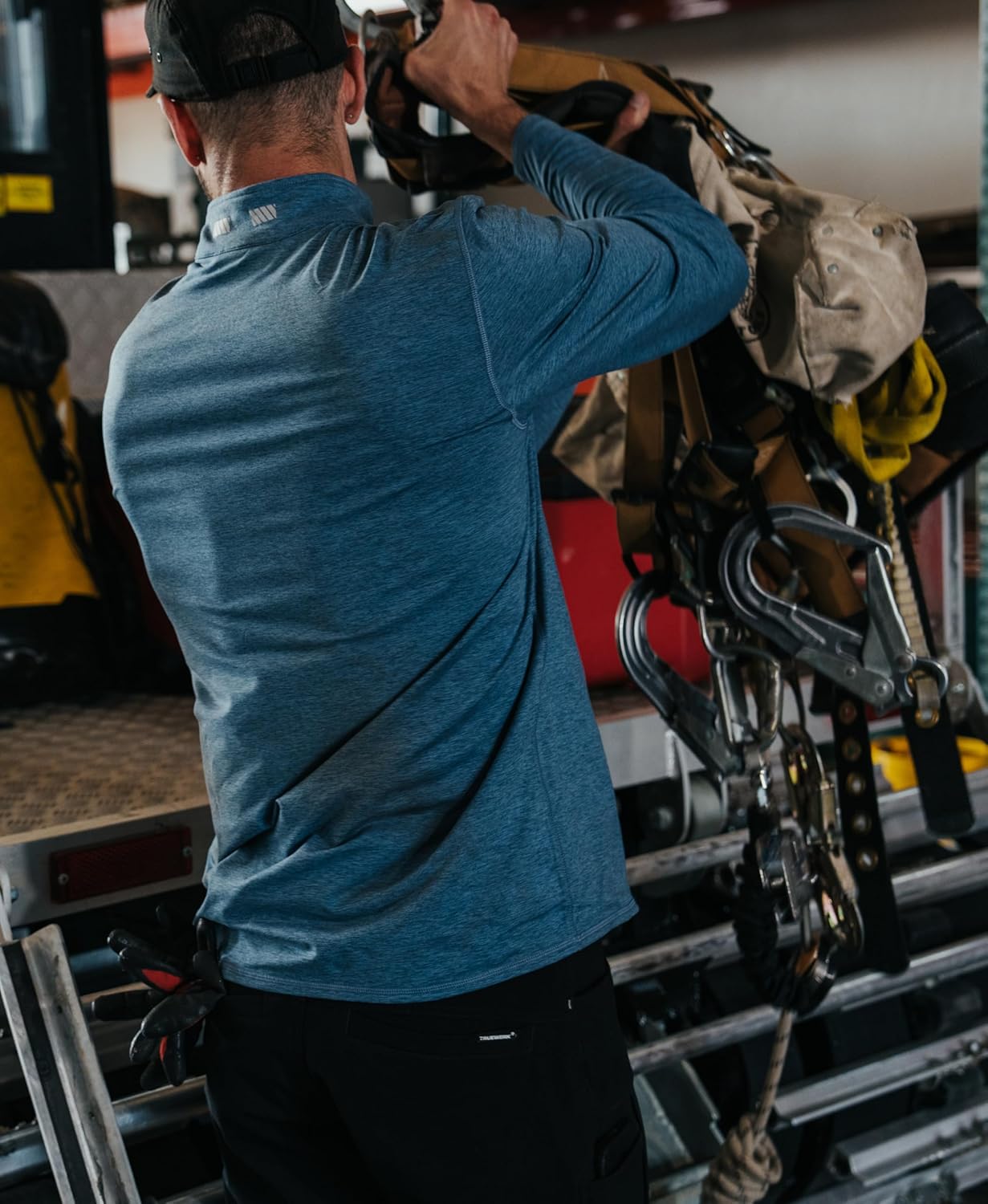 TRUEWERK Men's Sweatshirts - B2 Chill Crew, Quarter Zip, Moisture-Wicking, Layering Jacket 4-Way Stretch - Image 2