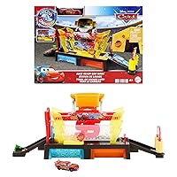 Mattel CARS - Autolavaggio Corsa Cambia Colore, playset Disney Pixar con rampa e vasca lungo 50+ cm