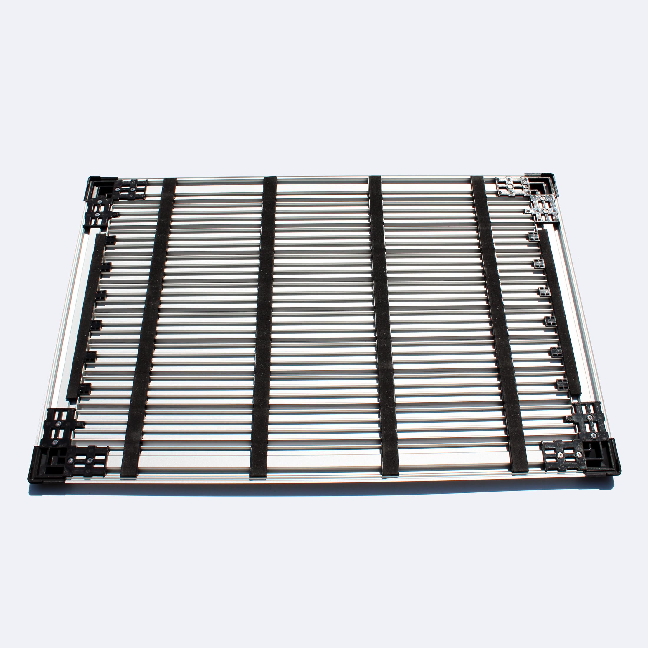 Ultralux strapazierfähige Aluminium-Schmutzfangmatte, rutschfest, langlebige Kratzmatte, wetterfest, rostfrei, Außenbereich-Entwässerungsmatte 40 x 60cm, Metall-Schmutzbarriere in Silber & Schwarz