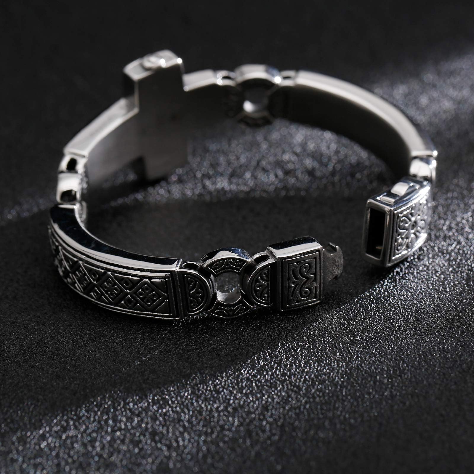 Pulsera de acero inoxidable para hombre, pulsera de cruz punk retro pesada para hombre, joyería gótica ajustable de 8.66 pulgadas con diseño grabado pulido negro, Acero inoxidable, No es una 6