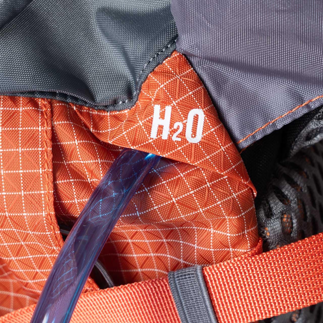 Alpinus - Plecak turystyczny Ampato 30 L, plecak sportowy i outdoorowy, trekkingowy 8 kieszeni, ergonomicznie uformowany, plecaki turystyczne - ceglastoczerwony