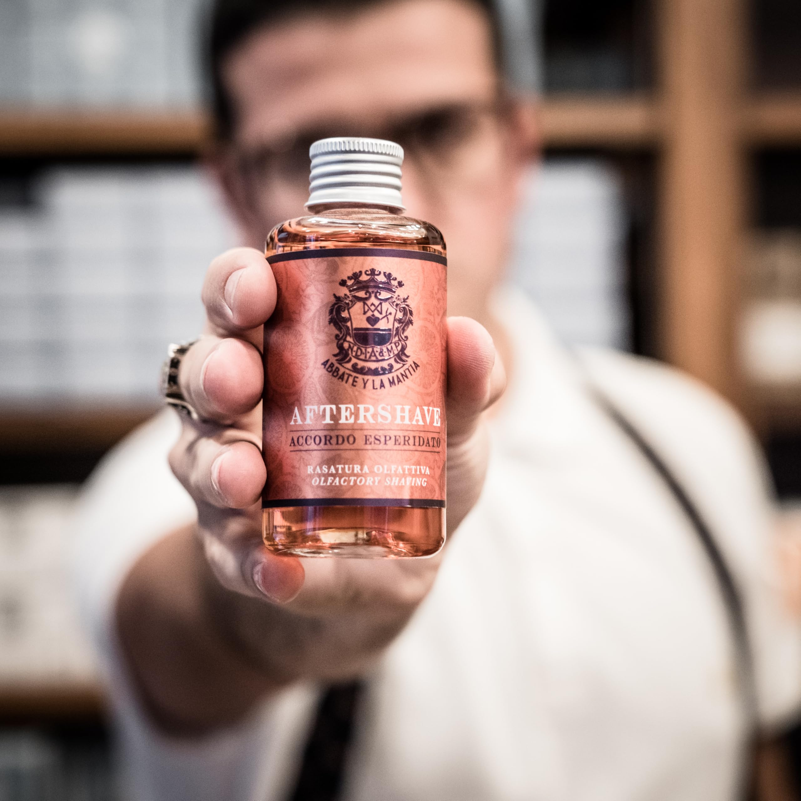 ABBATE Y LA MANTIA: Profumo Dopobarba Accordo Agrumato – Lozione Alcolica Ipoallergenica – Disinfettante e Ricostituente con Zafferano – 100ml – Made in Italy