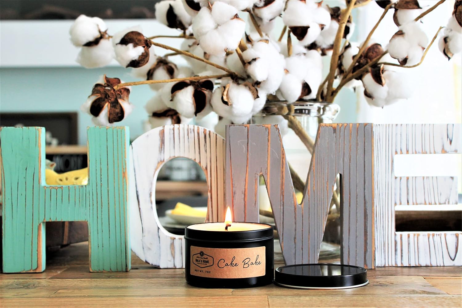 Nika's Home 7oz Black Tin Soy Candle (Cinnamon Bun)