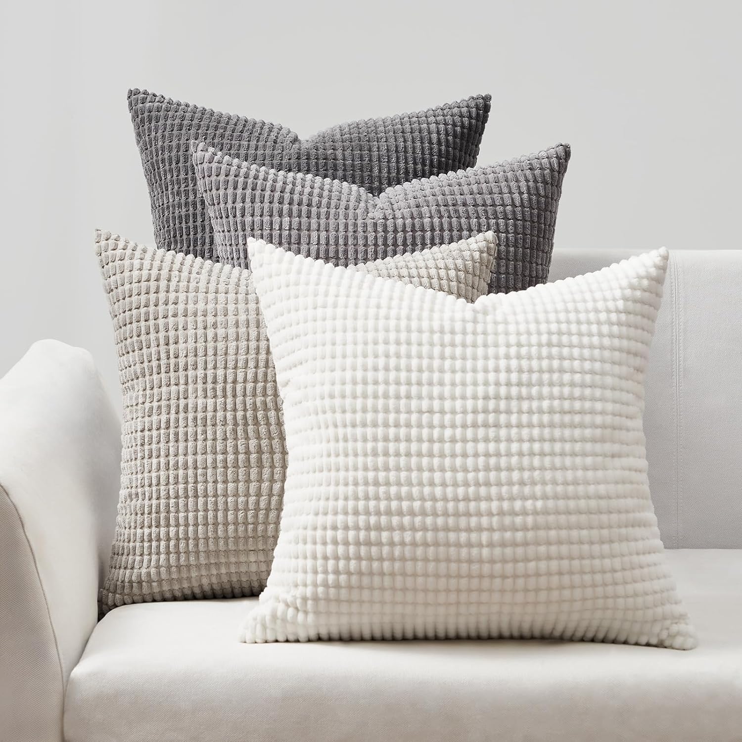 4er Set Kissen-Bezug inklusive Füllung, Modell Sven, Kord Samt Sofakissen Farbverlauf abgestimmit Couchkissen Dekokissen Zierkissen Kopfkissen, mit Reisverschluss, weich & angenehm (Creme, 40 x 40 cm)
