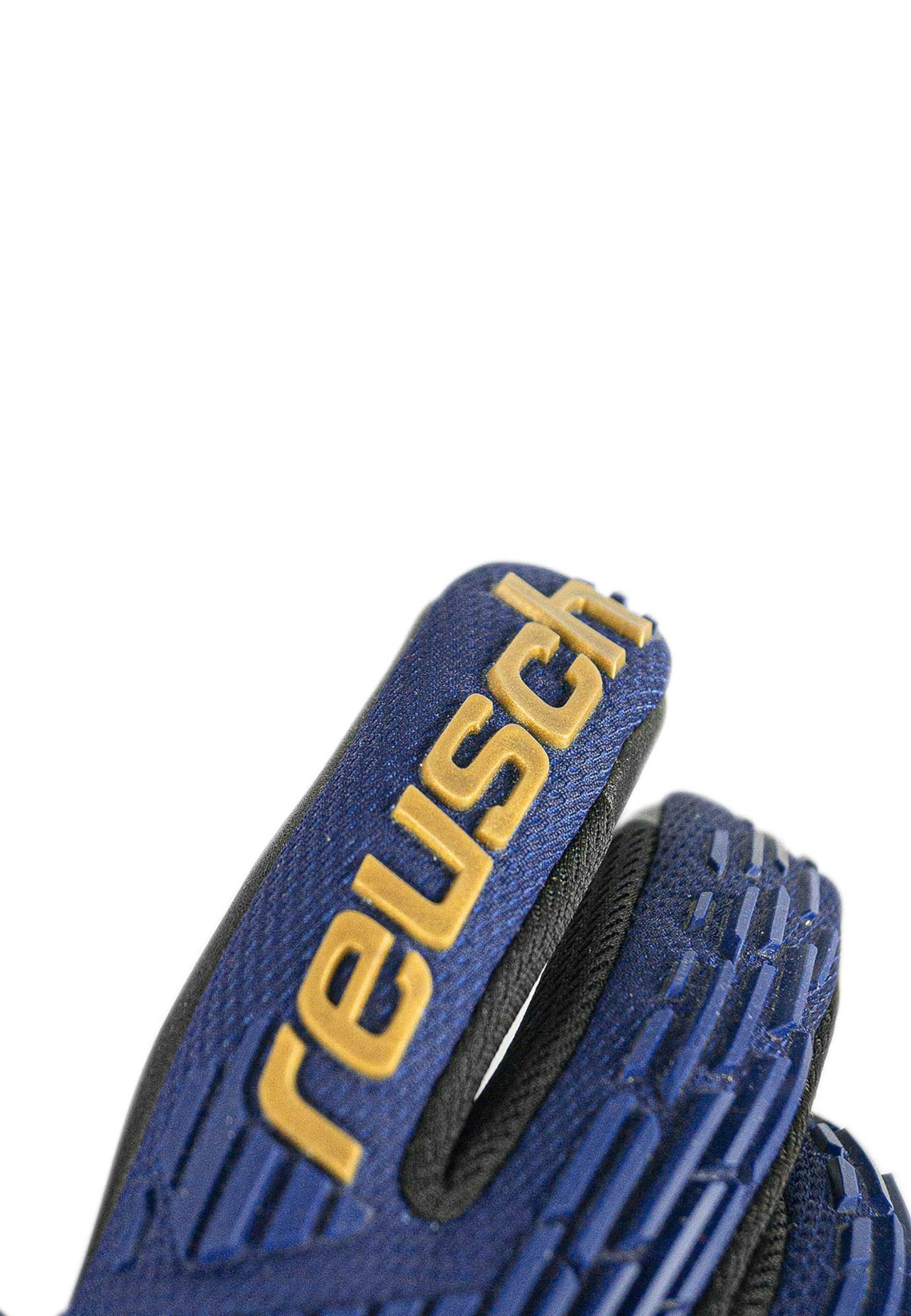 Reusch Guanti da portiere per uomo e adulti | ottima presa e vestibilità perfetta | traspiranti | per allenamenti e partite | erba sintetica ed erba naturale | Taglie 7,5-11 | Attrakt Freegel Silver