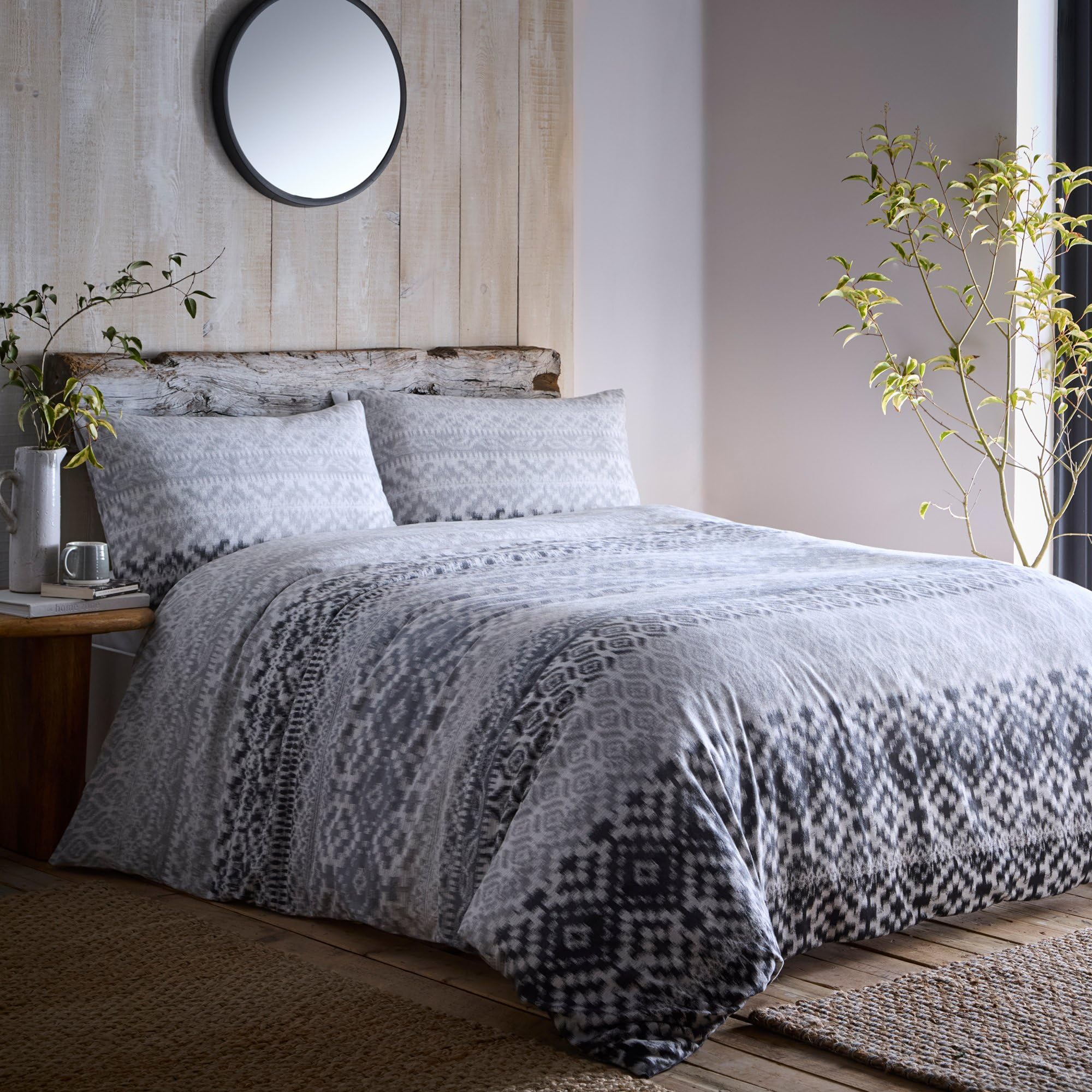 Appletree Grey Tribal Duvet Cover - Single (140 X 200Cm) - Soft 100% Brushed Cotton - 1 Pillowcase - Ethnic Motifs - Geometric Ganado/Chinle Inspired Bedding 200Cm