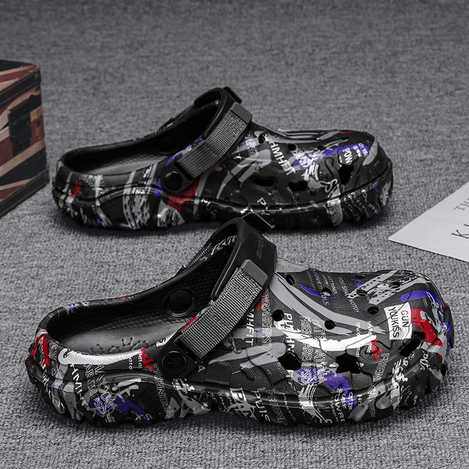 FLIOZY Herren Clogs im Tarnmuster – Leichte Wasserschuhe mit Verstellbarem Fersenriemen – Atmungsaktive Garten- und Outdoor-Gummischuhe für Strand, Pool, Garten und Sommerwanderungen