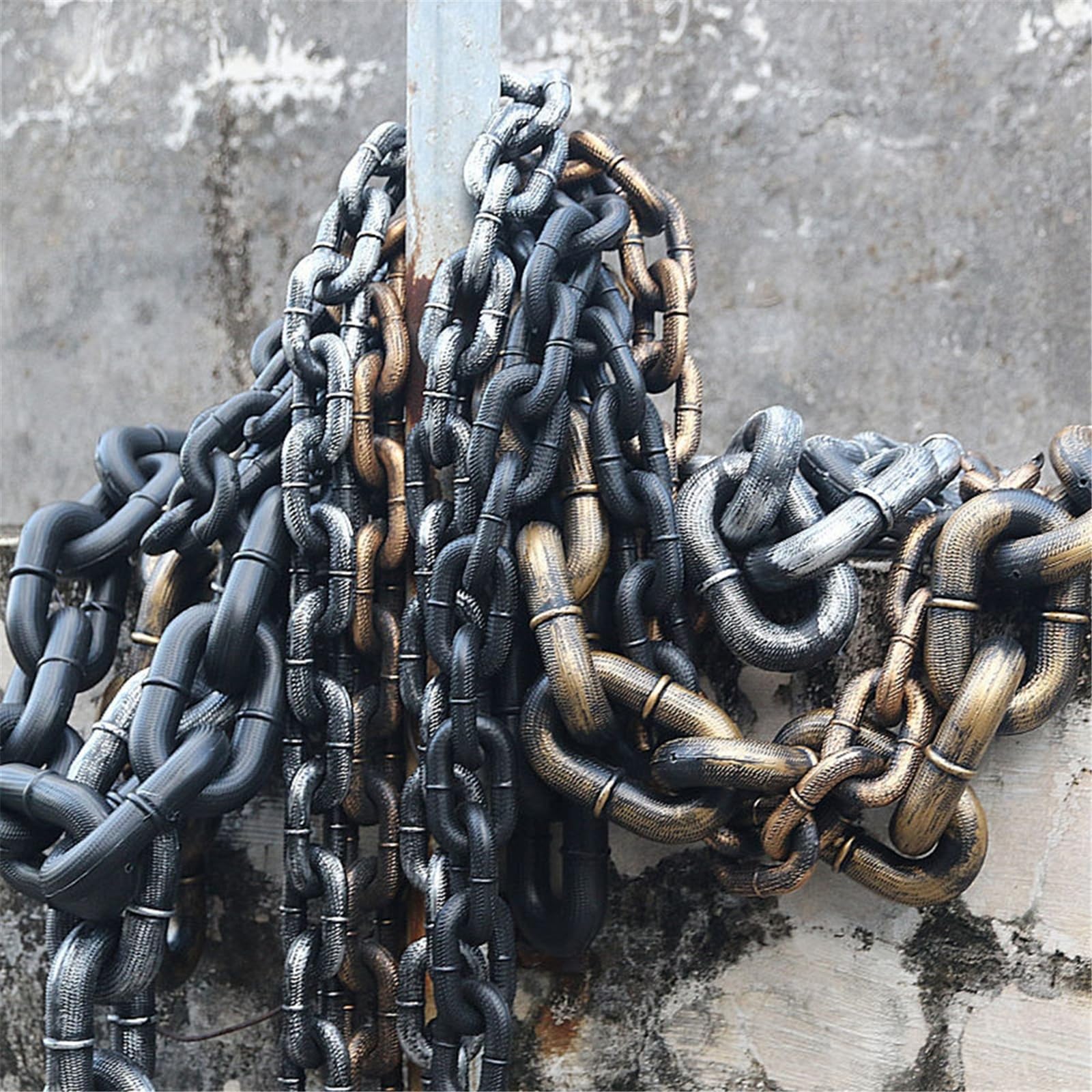 Divertida correa de perro enorme, cadena de hierro de simulación para perros pequeños y gatos, mascotas de tracción de plástico para cachorros (L plateada, 150 cm)